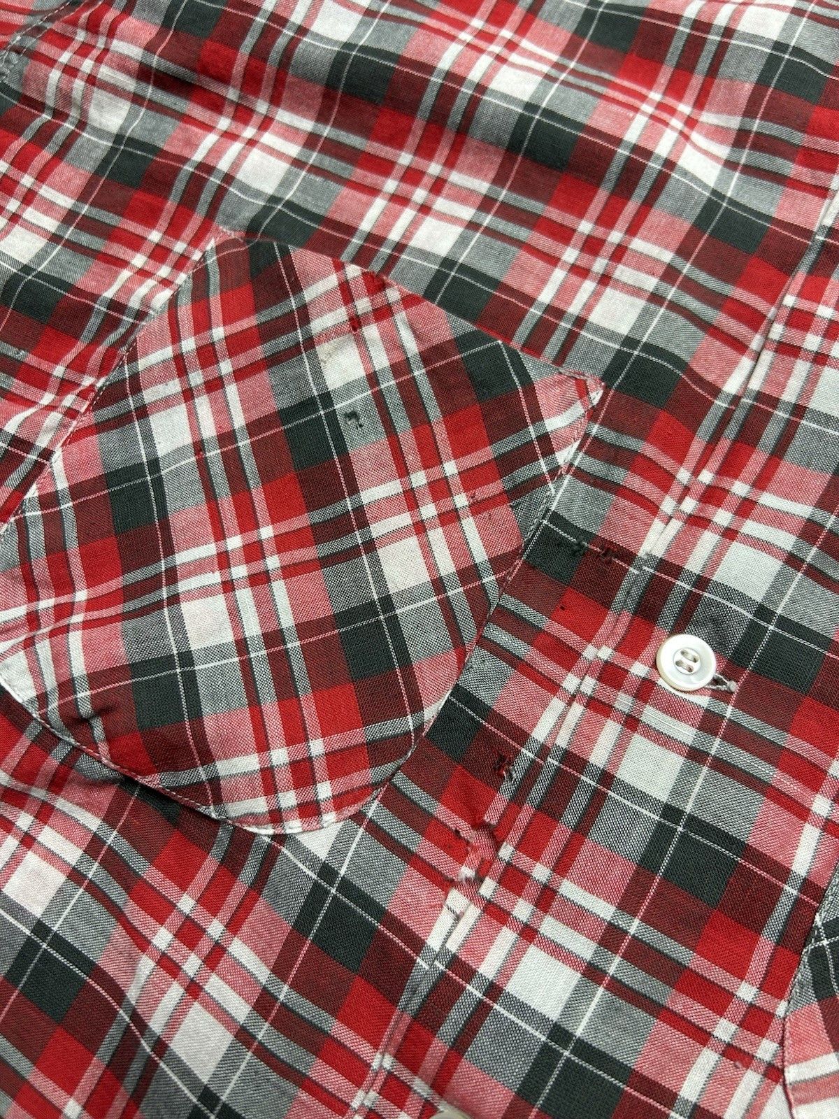 Vintage Vintage 1960s button shirt cotton plaid distressed large Size US L / EU 52-54 / 3 - 5 Thumbnail