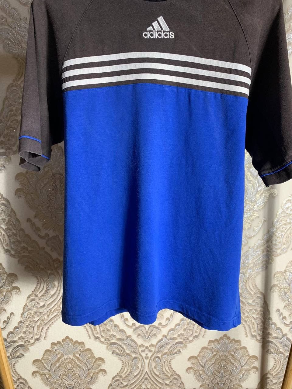 Adidas VERY RARE ADIDAS ORIGINAL EQUIPMENT BOX LOGO T-SHIRT RETRO Size US M / EU 48-50 / 2 - 3 Thumbnail