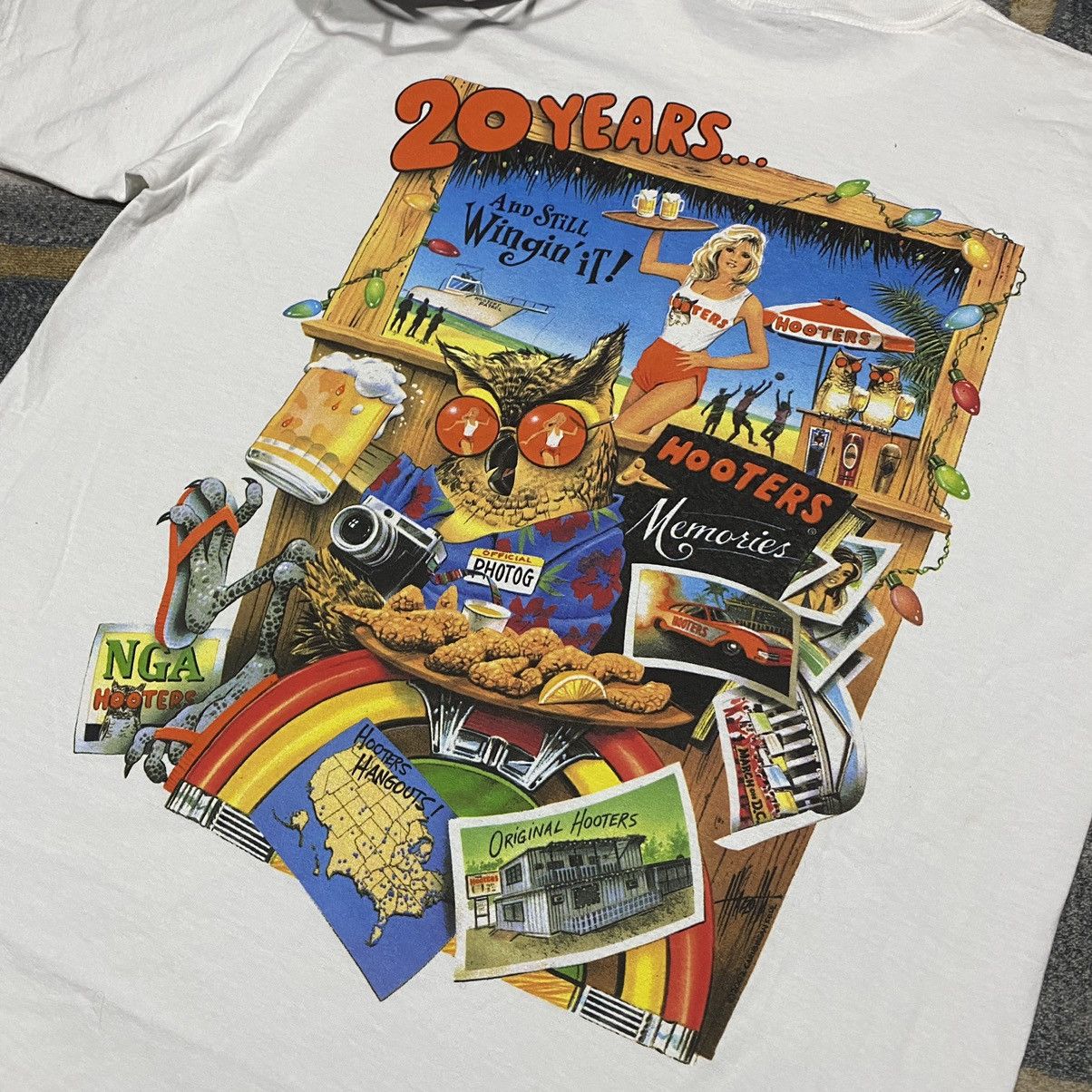 Vintage Vintage y2k Hooters 20th Anniversary Size US XL / EU 56 / 4 - 5 Thumbnail