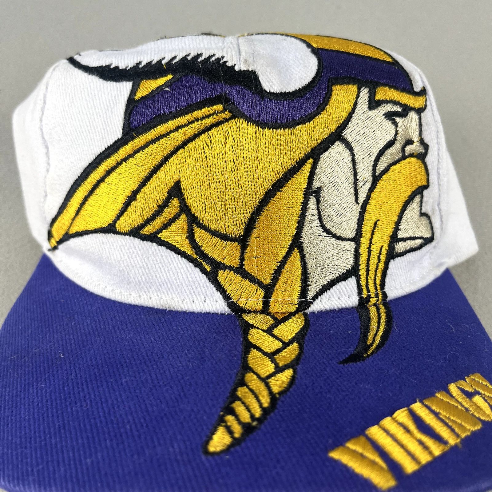 NFL × The Game × Vintage Vintage Minnesota Vikings Hat Snapback The Game Big Logo NFL Size ONE SIZE - 3 Thumbnail