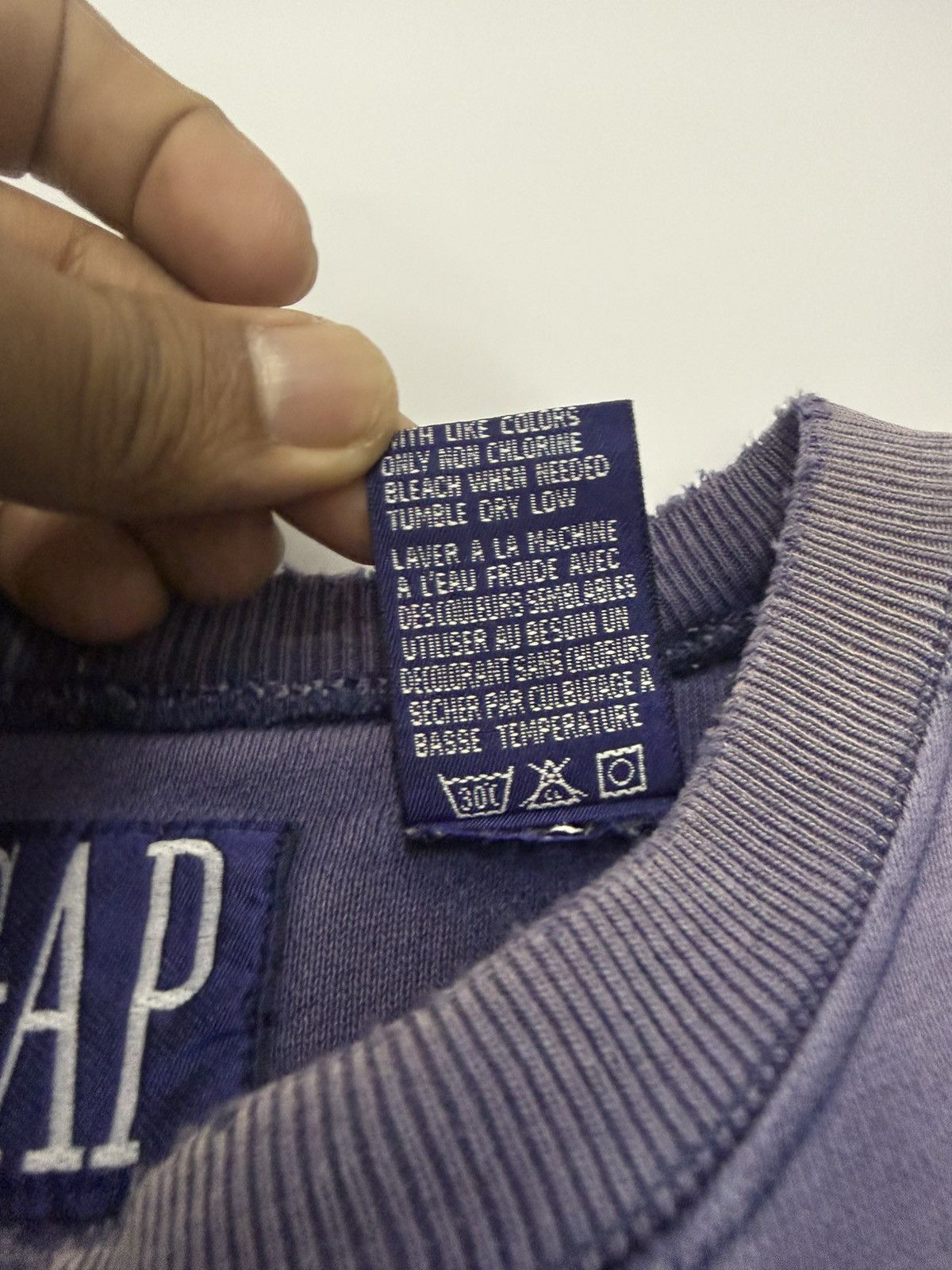 Gap 🔥90s GAP iConic logo Kanye West Super Distressed Sweatshirt Size US M / EU 48-50 / 2 - 11 Thumbnail