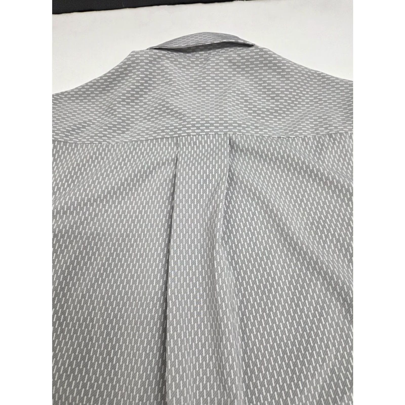 Vince Camuto Vince Camuto Mens Button-Up Shirt Gray/White Striped Size M Regular Fit Long Sleeve Mens US Size US M / EU 48-50 / 2 - 6 Thumbnail