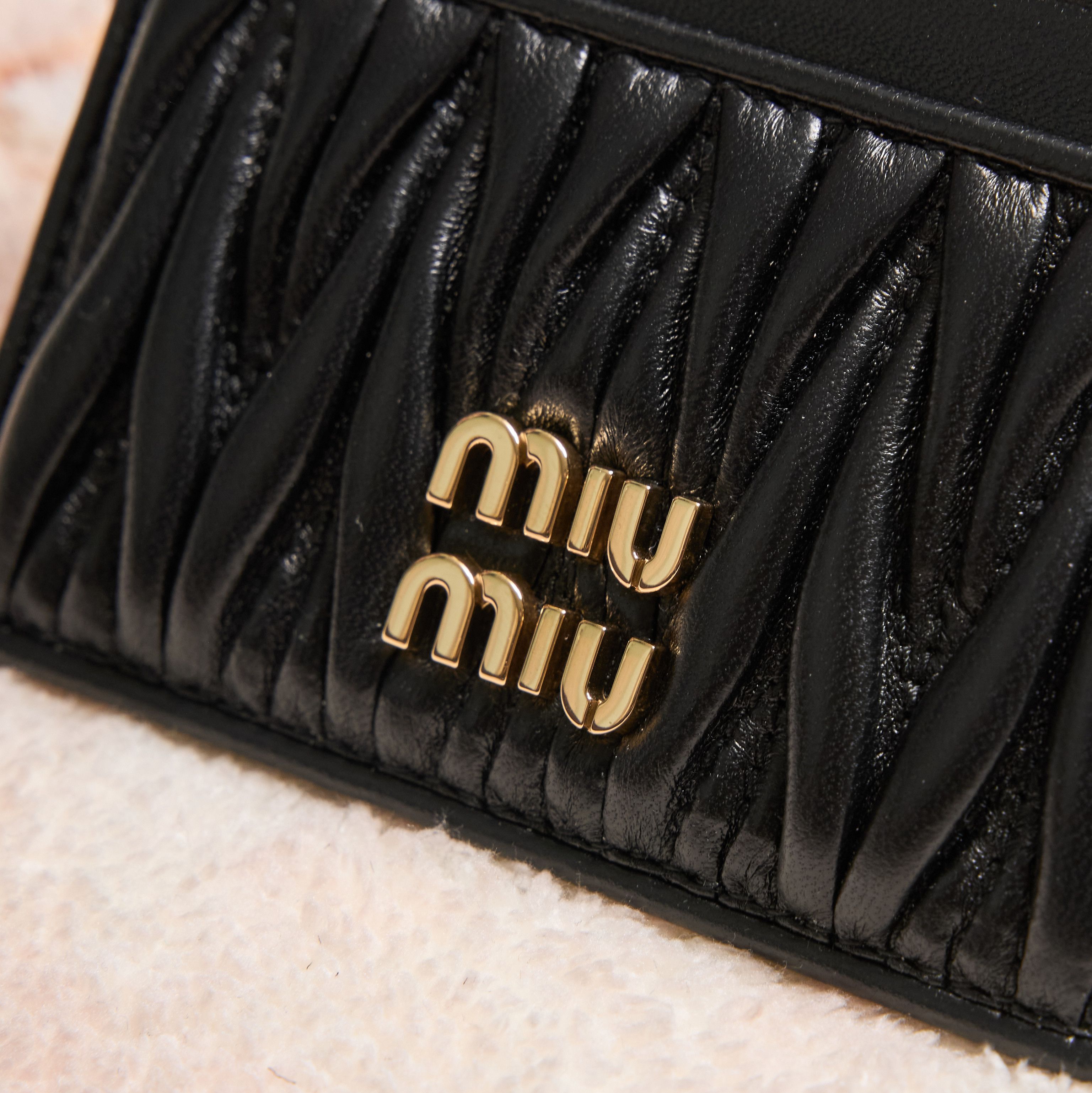 【関税&送料込】Miu Miu Cerulean Leather Card Holder Blue Miu Miu Wallets and cardholders for Women | Lyst