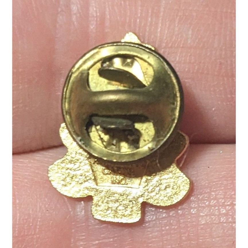 Other Vintage Hallmark Christmas Tree Gold Tone Enamel Pin Size ONE SIZE - 3 Thumbnail