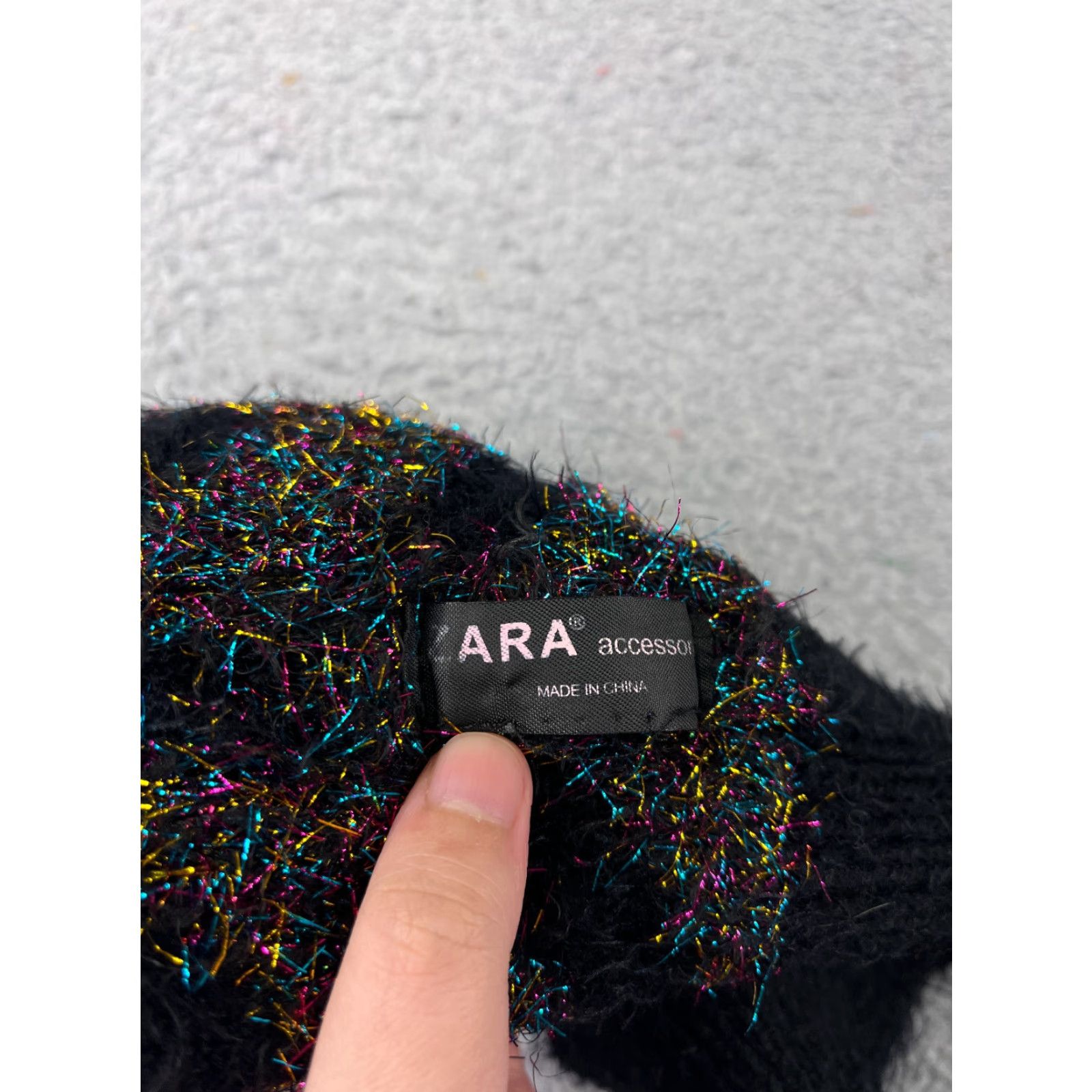 Zara ZARA Beanie Womens One Size Black Glitter Knit Acrylic Ski Pom - Outdoor Ski Womens Size ONE SIZE - 7 Thumbnail