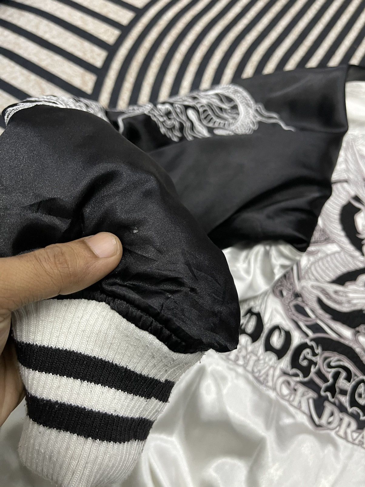 Dogtown 2000s DOGTOWN BLACK DRAGON SUKAJAN EMBROIDERED DRAGON RARE Size US XL / EU 56 / 4 - 21 Thumbnail