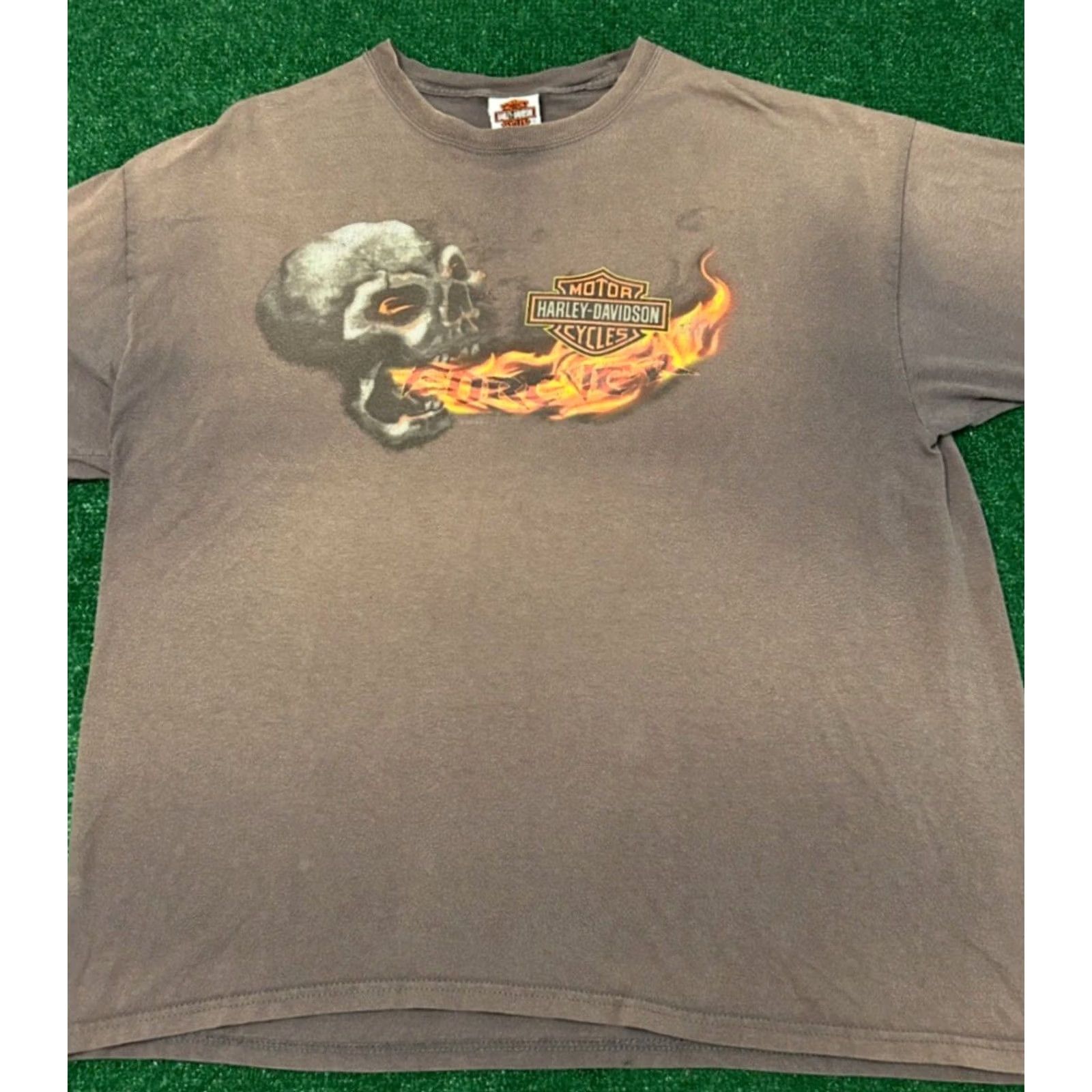 Harley Davidson VINTAGE Harley-Davidson Shirt Mens XL Gray 90s Y2K Biker Skull Flames VTG 2012 Grunge Punk Hip Hop Sportswear Tee Size US XL / EU 56 / 4 - 4 Thumbnail