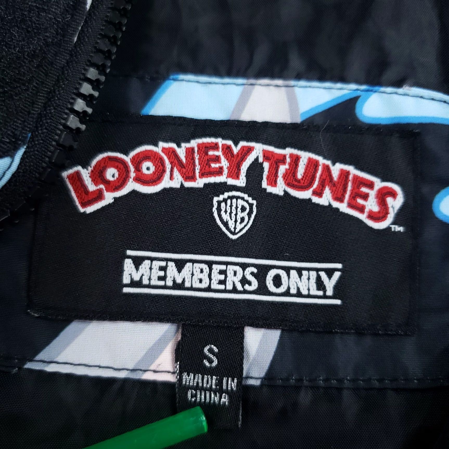 Members Only Members Only Windbreaker Looney Tunes Men's Size Small Pullover Hooded Casual Size US S / EU 44-46 / 1 - 5 Thumbnail