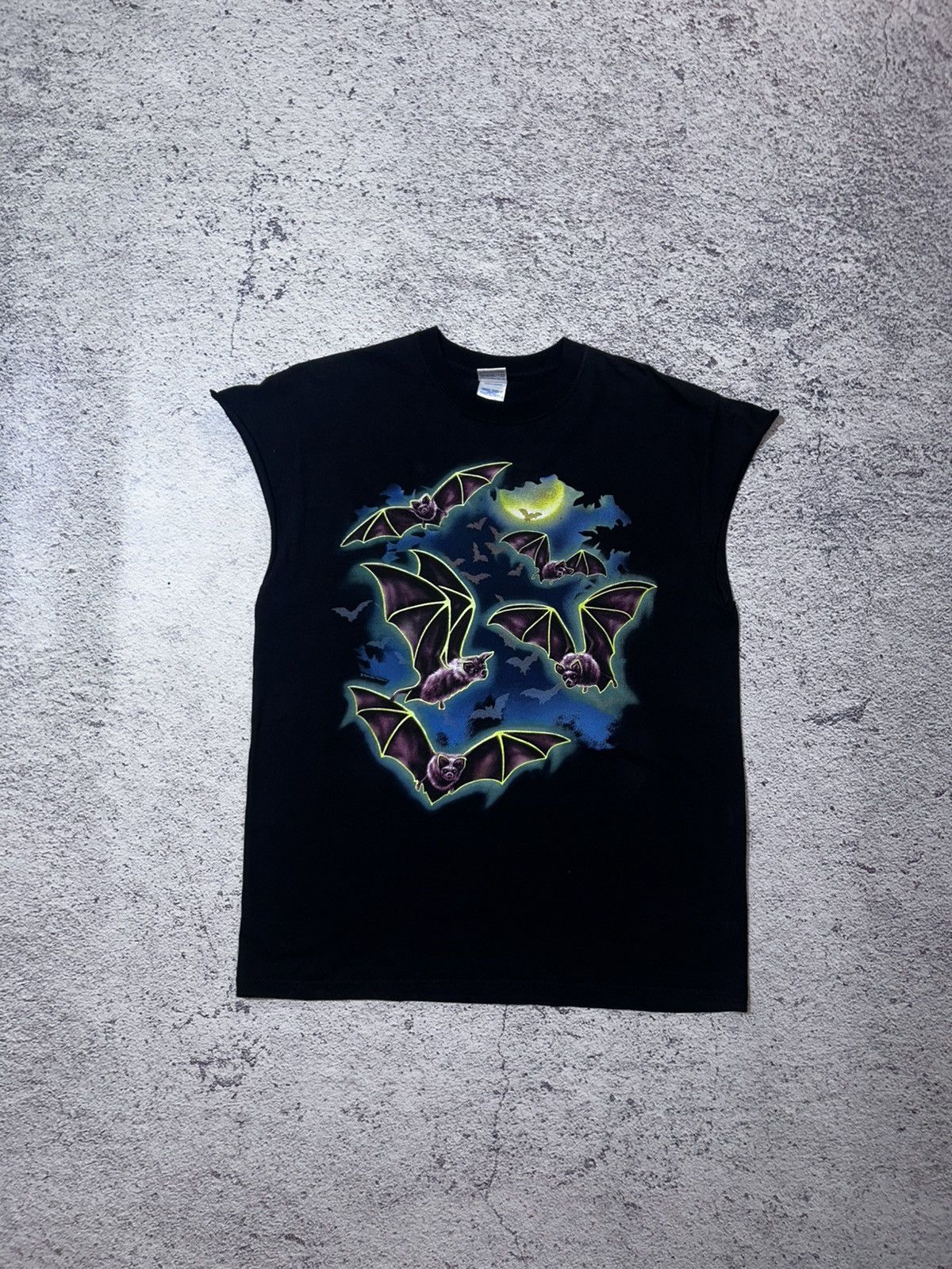 Russell Athletic Russell “Bats Under the Moon” Vintage Graphic Cut-Off Tee Size US M / EU 48-50 / 2 - 2 Thumbnail