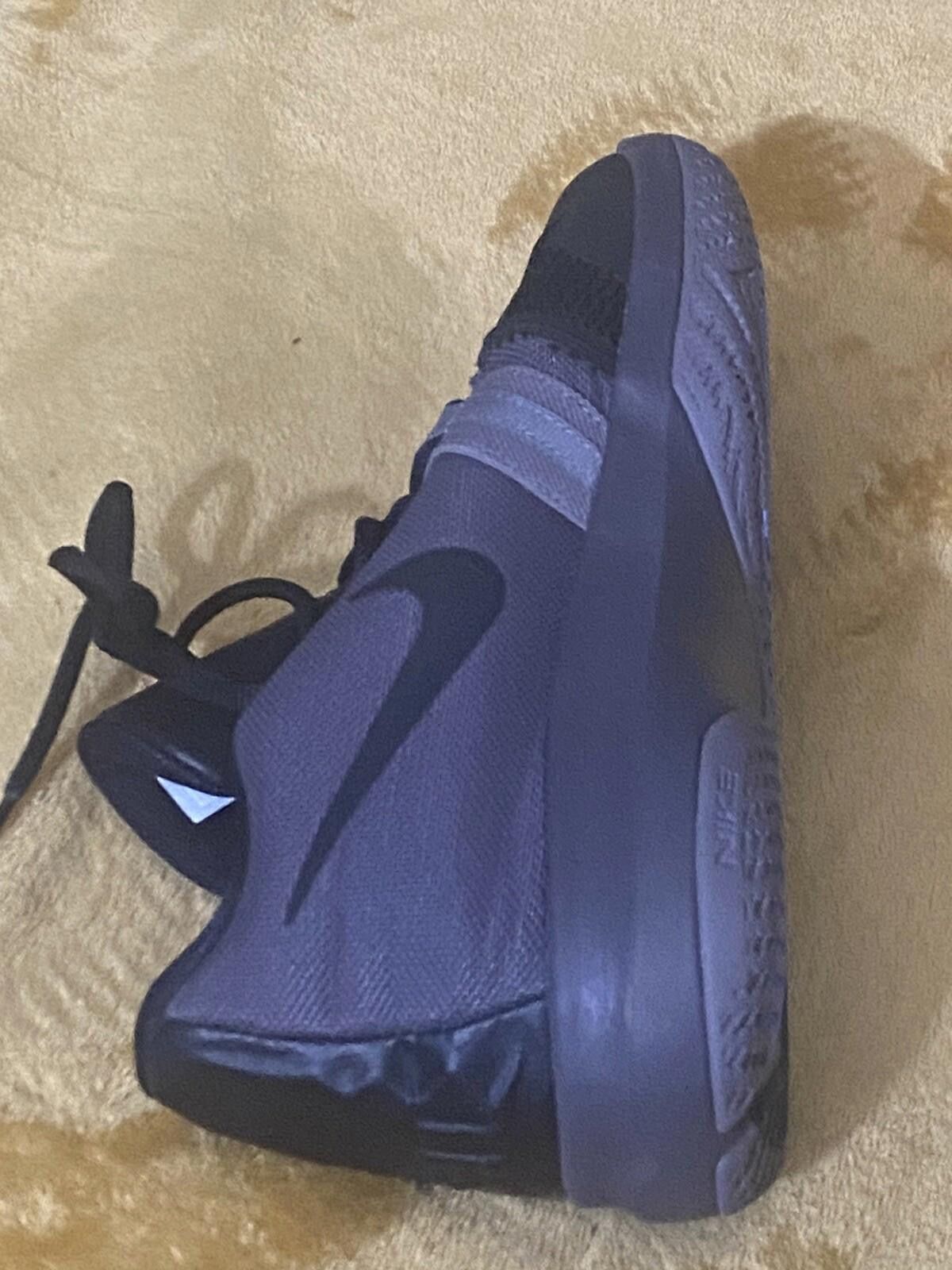 Nike Nike Flytrap Shoes Kyrie Irving 6Y Black Gray Mid AA1154011 Size US 6 / EU 39 - 9 Thumbnail