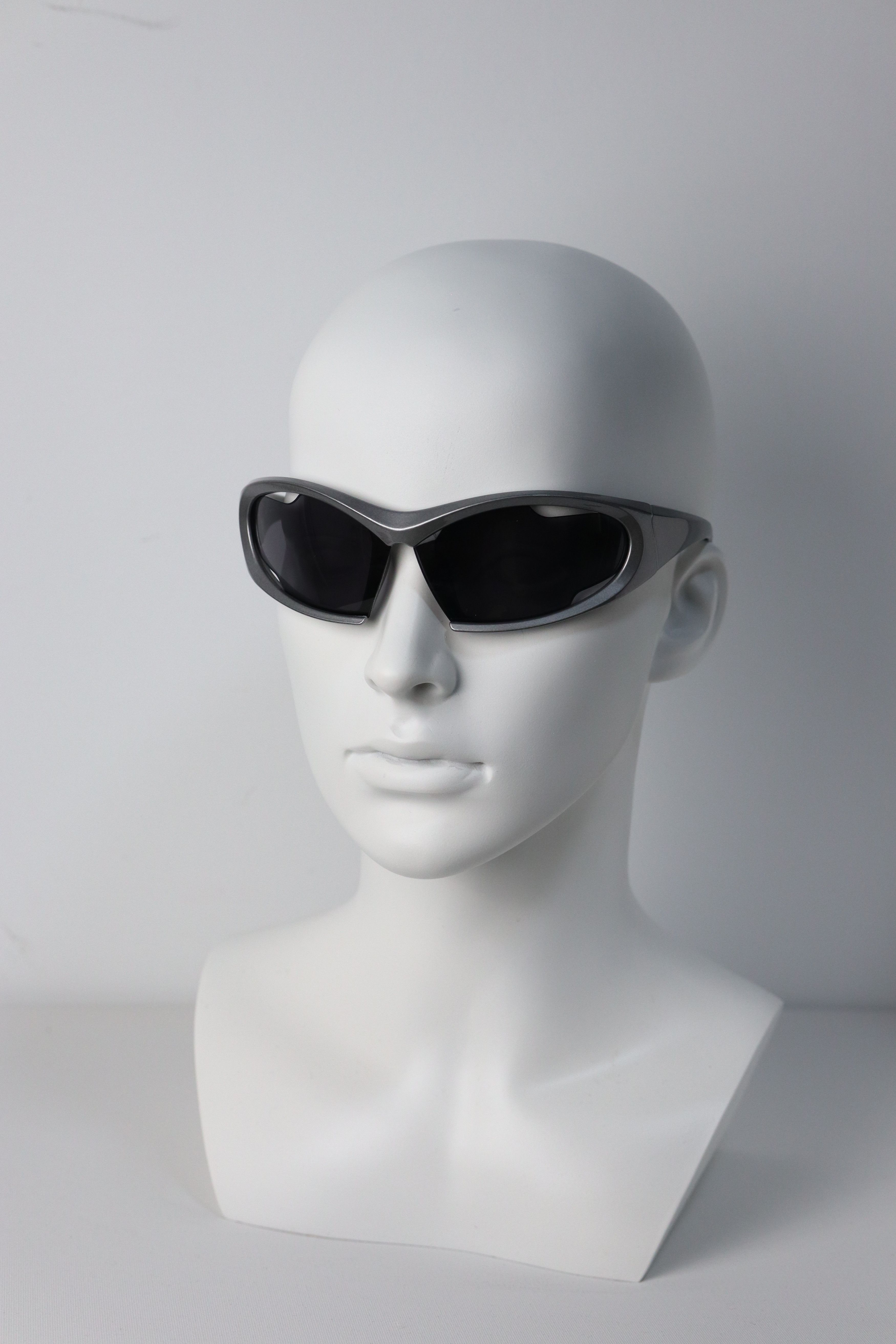 Japanese Brand Y2k Avant Garde Futuristic Gunmetal Gray Sunglasses OS Size ONE SIZE - 5 Thumbnail