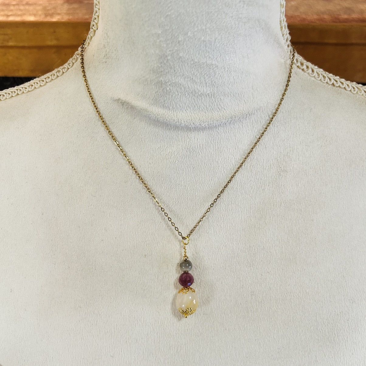 Handmade Handcrafted vintage bead genuine stone drop pendant necklace Size ONE SIZE - 3 Thumbnail