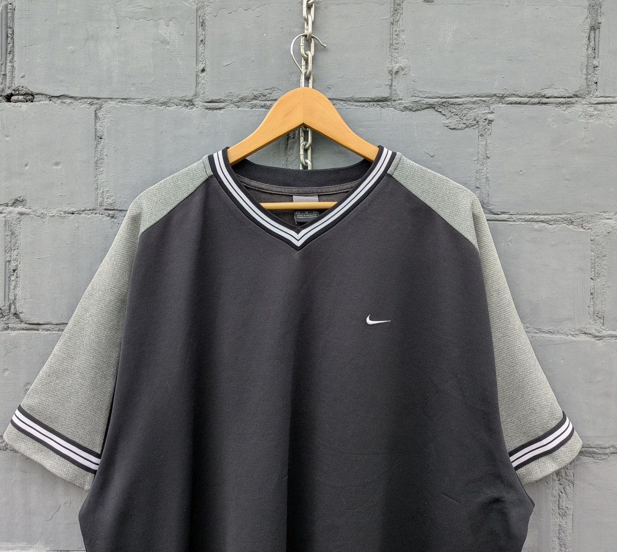 Nike Nike Jersey T-Shirt Embroidered Logo Vintage Black Blockcore Size US XL / EU 56 / 4 - 3 Thumbnail