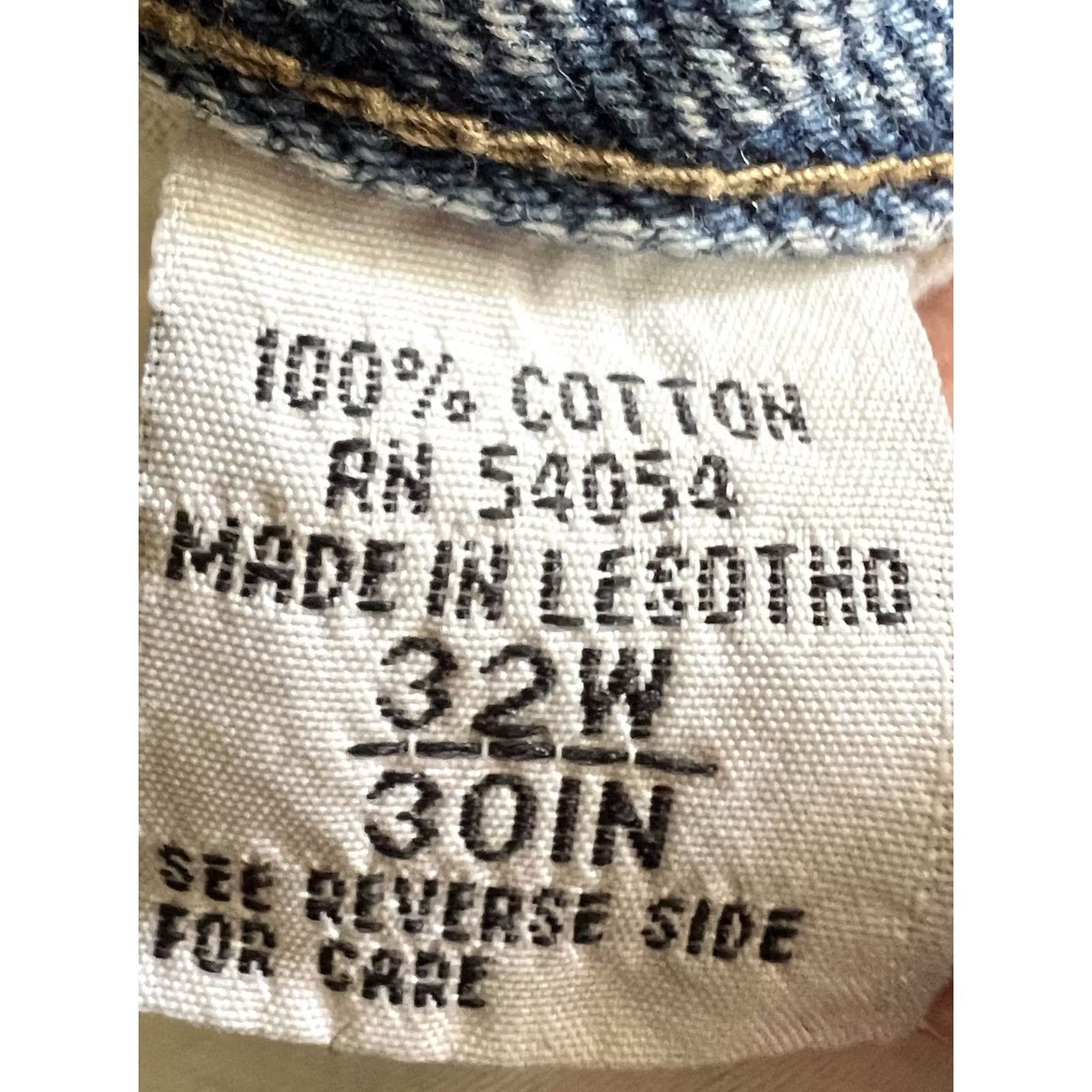 Bugle Boy VINTAGE Bugle Boy Jeans 32x30 Men Light Wash 90s Faded Denim Relaxed Straight Jeans Mens Regular Blue 5-Pocket Size US 32 / EU 48 - 6 Thumbnail