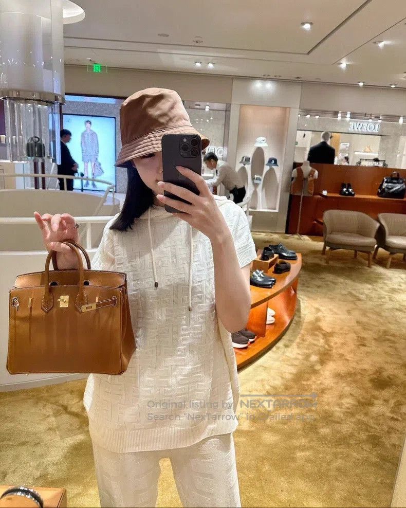 Hermes Hermes Off-white all-over H letter embossed logo women's w Size XS / US 0-2 / IT 36-38 - 2 Thumbnail