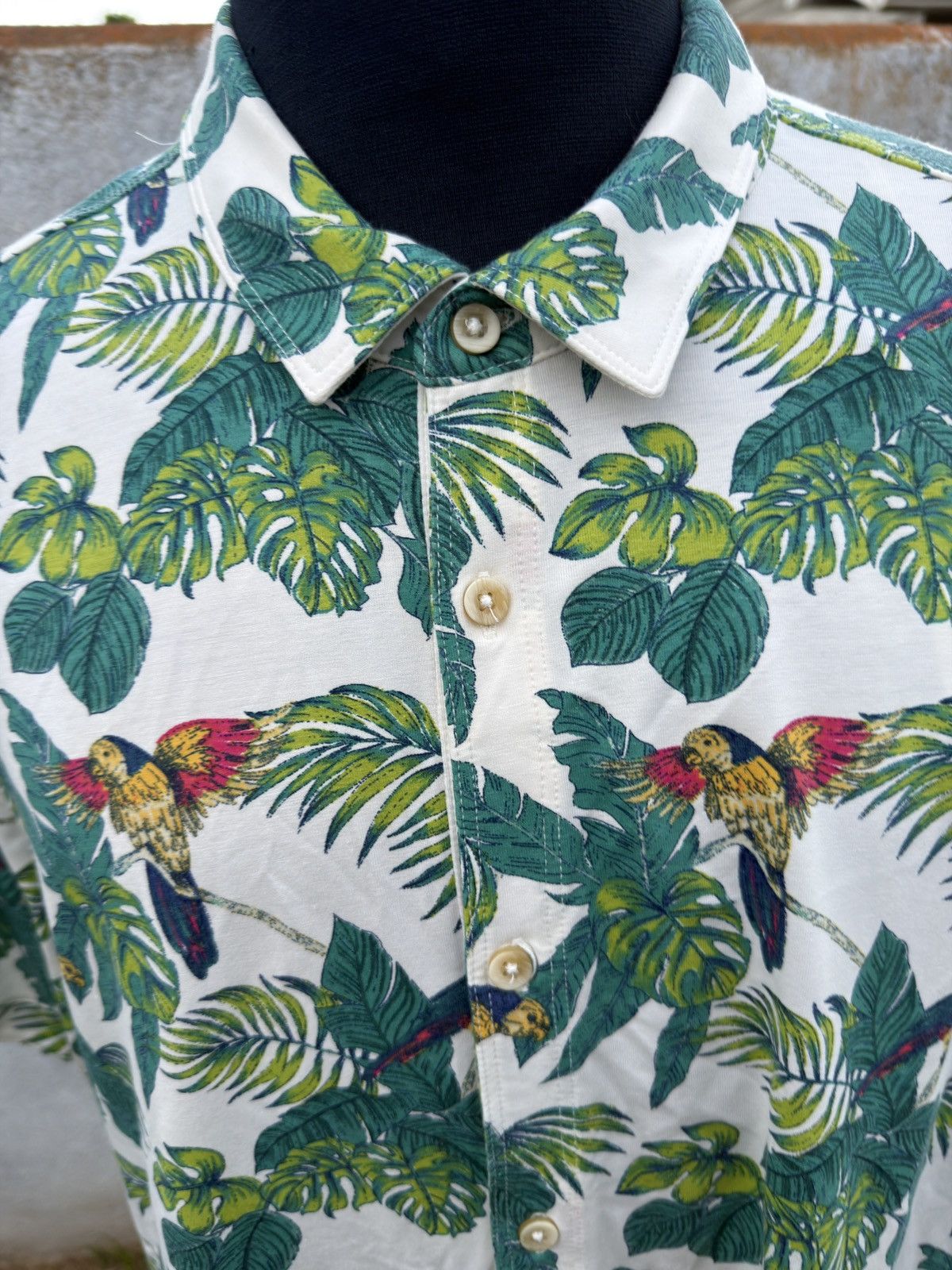 Tommy Bahama New Tommy Bahama Men's 2XL Green Tropical Islandzone Parrot Size US XXL / EU 58 / 5 - 3 Thumbnail