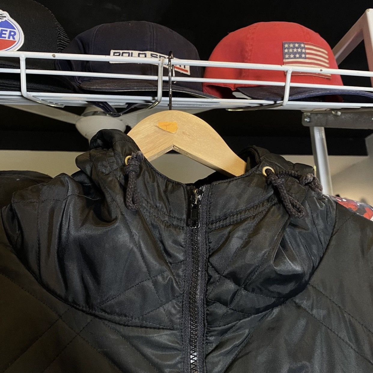 NBA VINTAGE 90s Chicago Bulls “BULLS” Light Puffer Jacket Size US XL / EU 56 / 4 - 8 Thumbnail