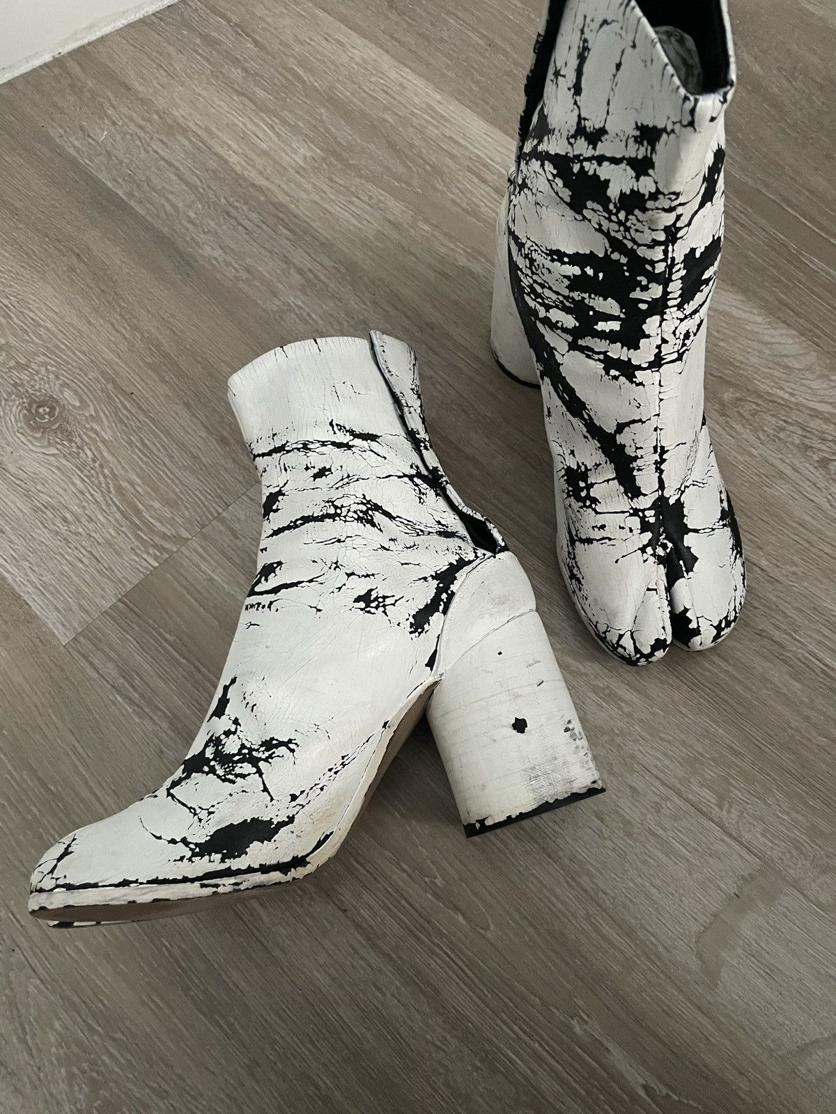 Maison Margiela Maison Margiela painted tabi SS1989 Size US 6 / IT 36 - 4 Thumbnail