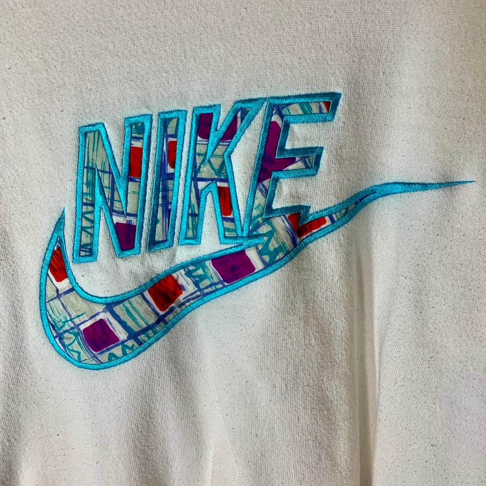 Image of Vintage 80’S Nike Center Swoosh Pullover Crewneck Sweatshirt in White, Men's (Size Large)