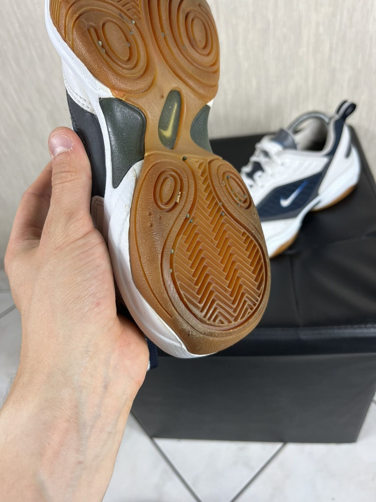 Nike Vintage Nike y2k retro small central swoosh sneakers shoes Size US 8 / EU 41 - 12 Thumbnail