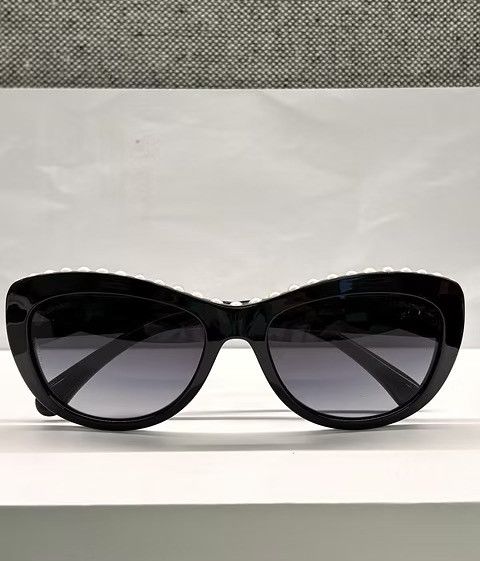 Chanel Chanel Pearl Sunglasses Size ONE SIZE - 5 Thumbnail