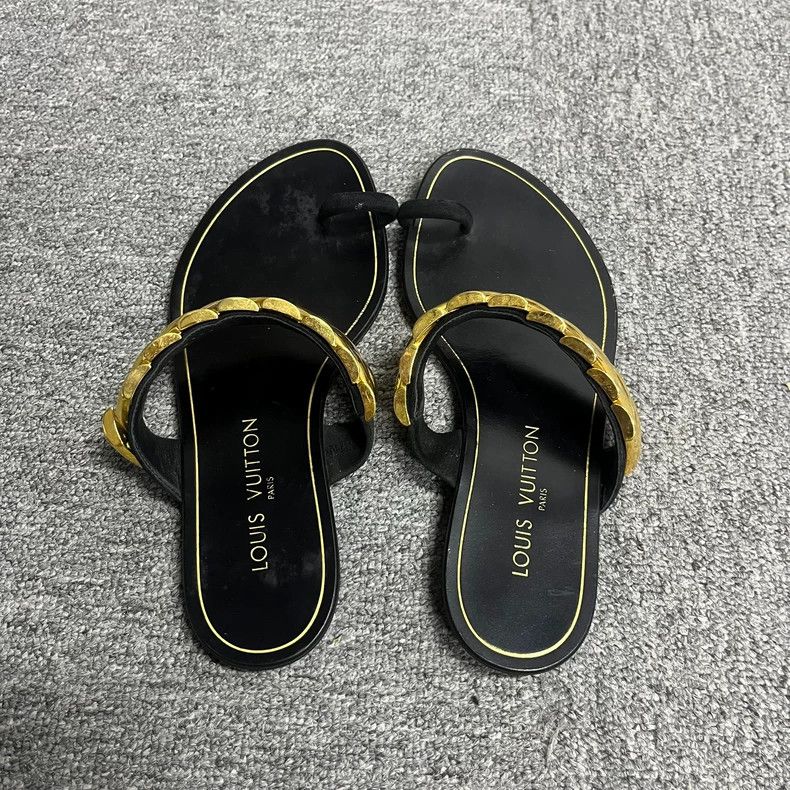 Louis Vuitton Louis Vuitton Logo Flippers in Black Solid Metallic Wave s Size US 5.5 / IT 35.5 - 3 Thumbnail