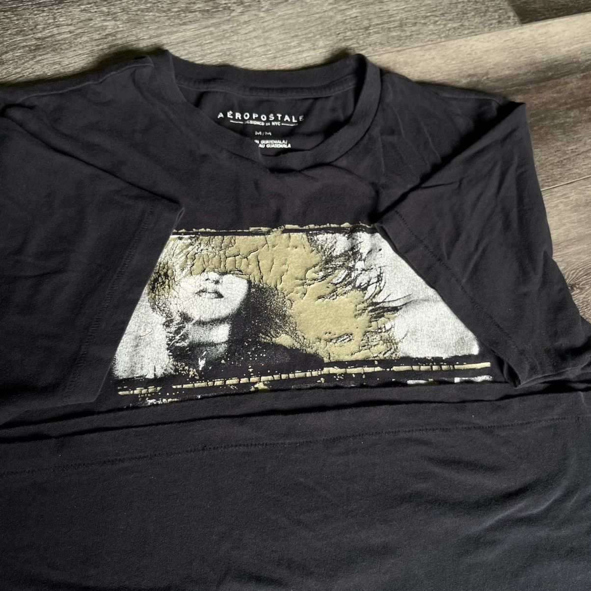 Vintage Vintage Y2K 2000s Aeropostale Bikini Girl Fakemink Style Tee Size US M / EU 48-50 / 2 - 4 Thumbnail