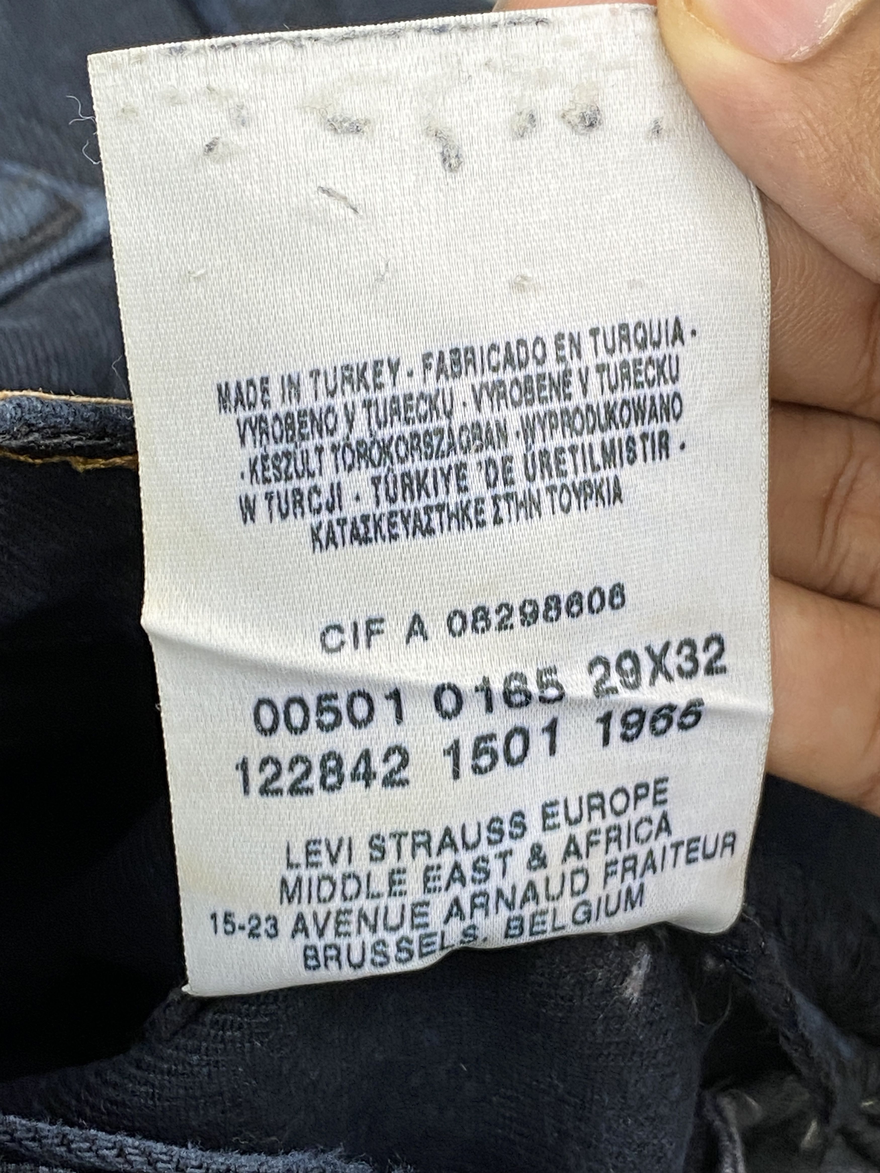 Levi's Vintage Levis 501 Super Black Rusty Jeans DP2757 Size US 28 / EU 44 - 7 Thumbnail