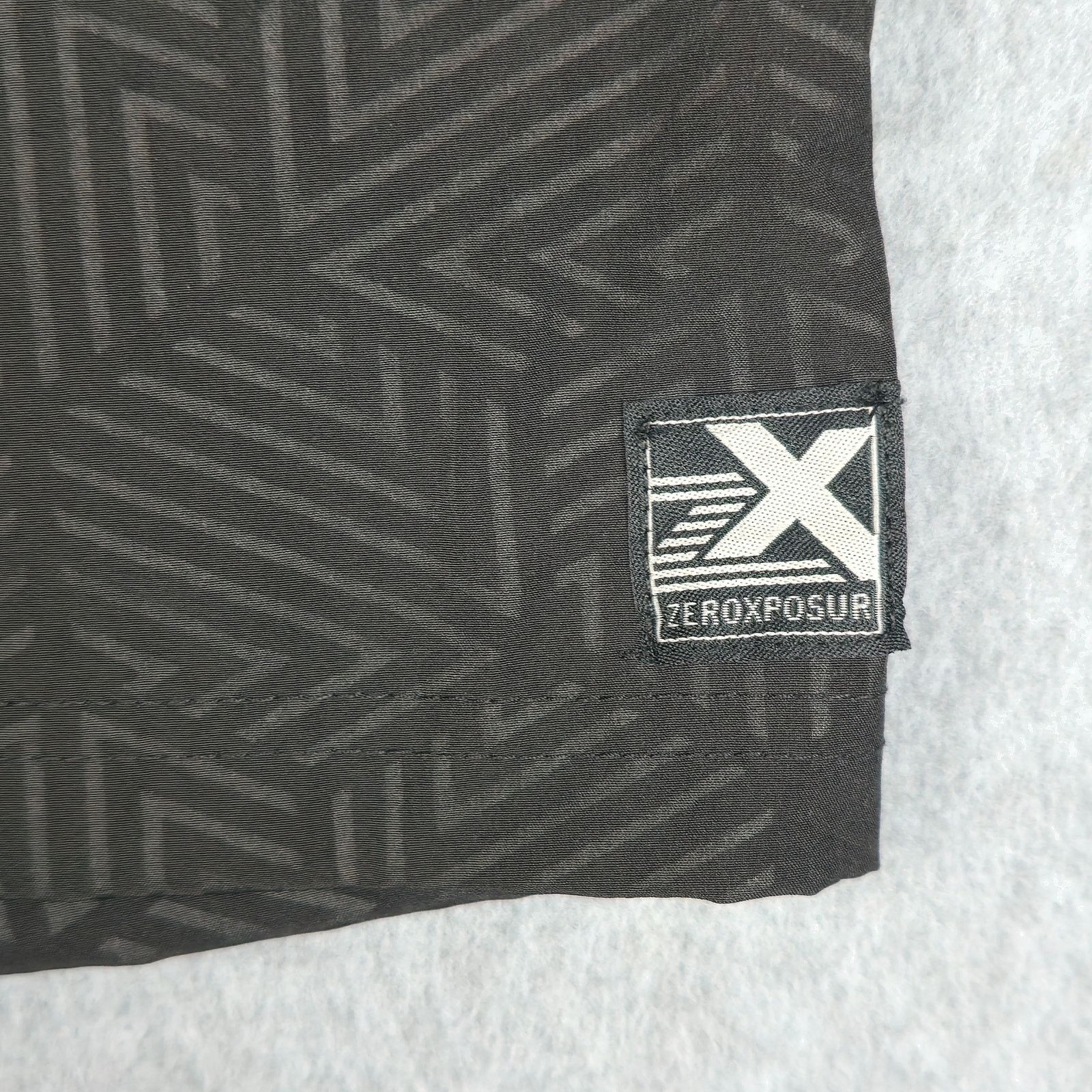 ZeroXposur NWT ZeroXposur Mens Large UV Black Lined Swim Trunks Size US 37 - 5 Thumbnail