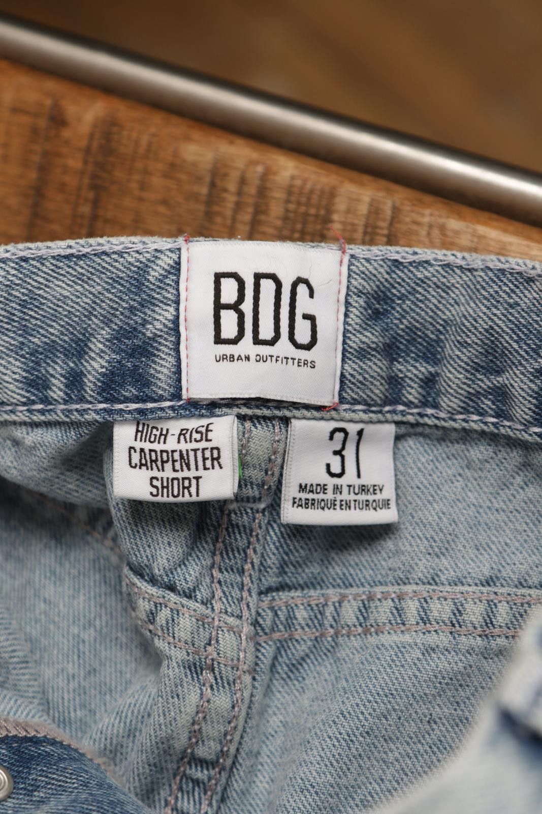 Bdg 2020's BDG Light Wash High Rise Carpenter Denim Shorts Size 40" / US 18 - 5 Thumbnail