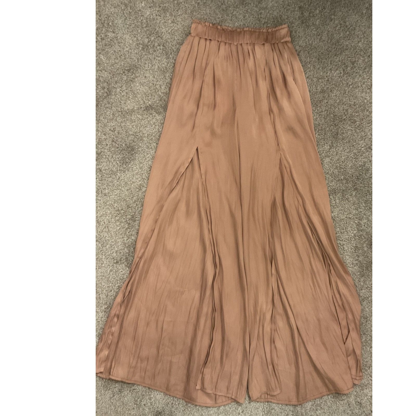 By Together By Together Pure Bliss Satin Split Wide Leg Pants in Rose, S Size 27" / US 4 / IT 40 - 1 Thumbnail