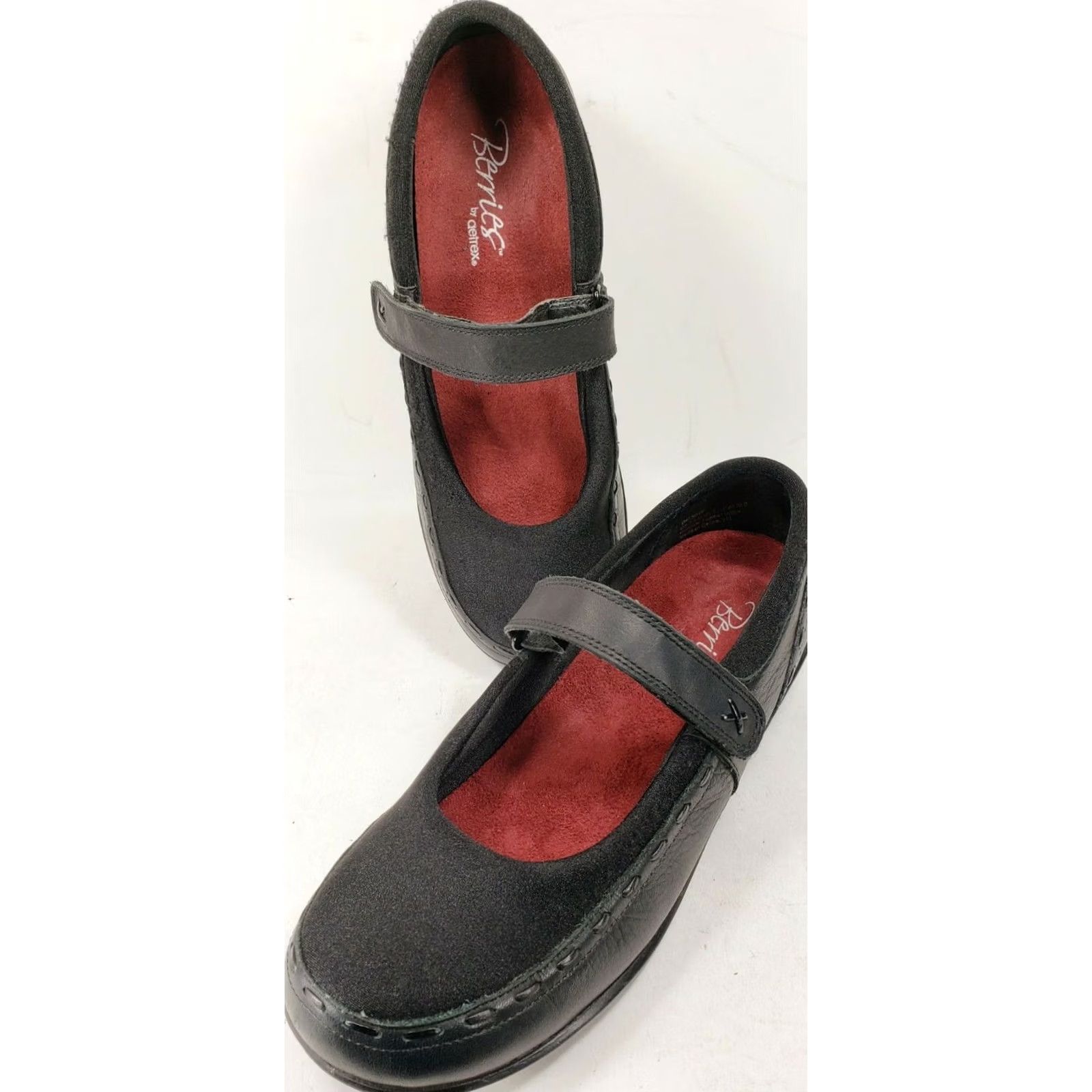 Aetrex Aetrex Berries Women's Mary Jane SZ 7.5M Black Leather & Neoprene Comfort Orthotic Flat Slip Resistant Casual Workwear Mens Womens Girls? Size ONE SIZE - 5 Thumbnail