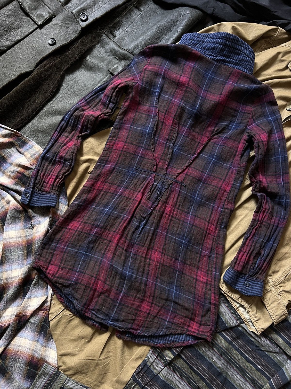Marithe + Francois Girbaud Vintage Marithe Francouis Girbaud Buttn Up Avant-Garde Shirt Size XS / US 0-2 / IT 36-38 - 4 Thumbnail