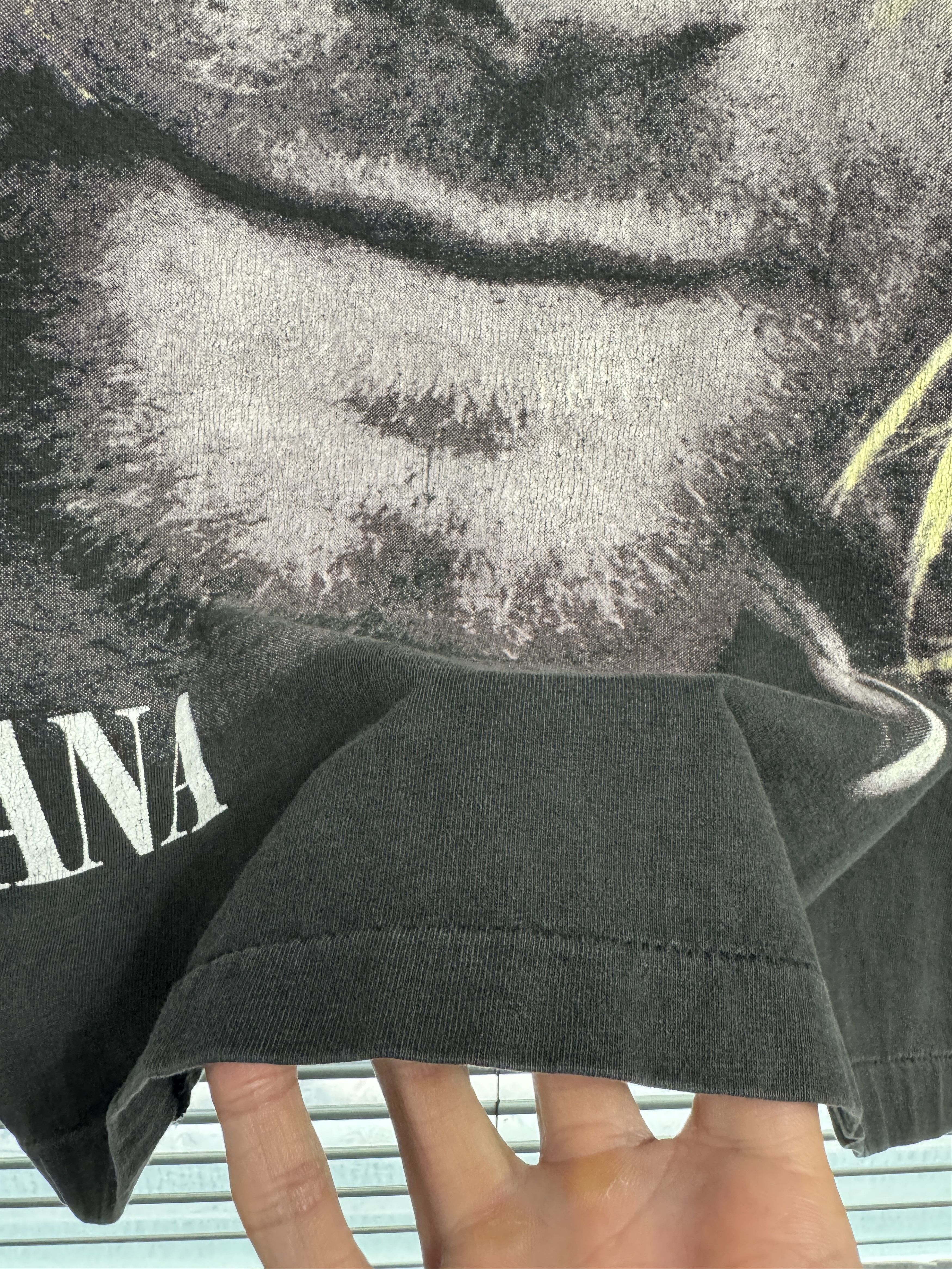 Band Tees Vintage 90s Nirvana Kurt Cobain Memorial Cut Off Tshirt Size US L / EU 52-54 / 3 - 5 Thumbnail