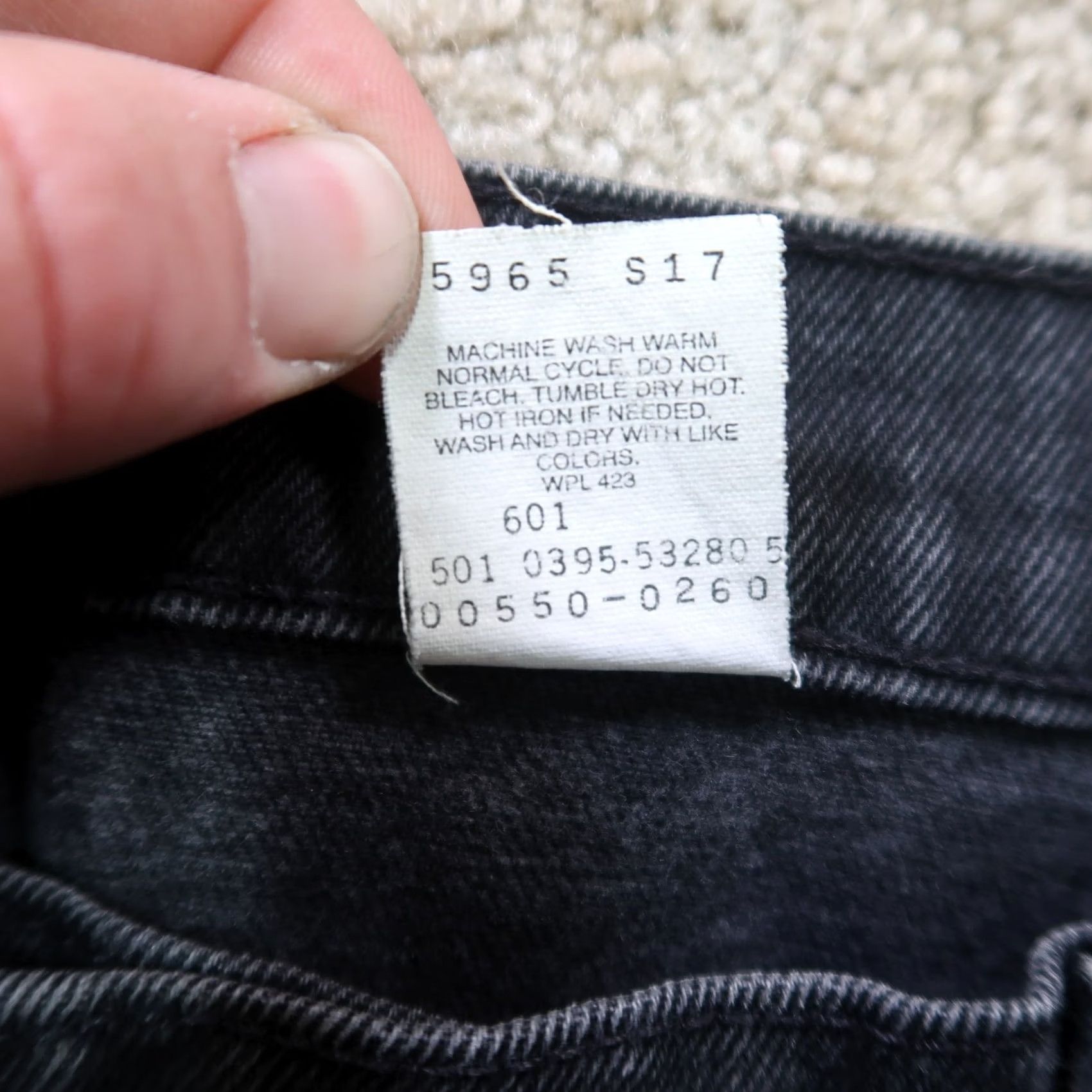 Levi's VINTAGE Levi's 550 Jeans Mens 36x36 Black Denim Relaxed Taper 5-Pocket Made in USA 1990s Size US 36 / EU 52 - 4 Thumbnail