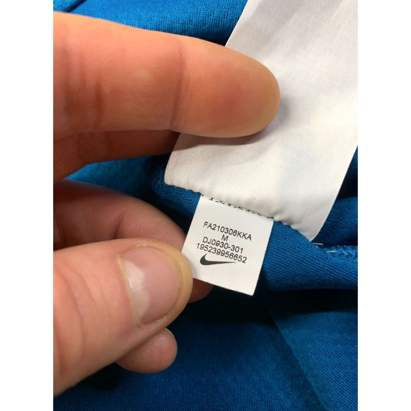 Nike NIKE DRI-FIT RUNNING SHIRT Women M Blue Nike Dri-FIT Run Training 2021 Shirt Jersey Short Sleeve Mens Womens Size M / US 6-8 / IT 42-44 - 6 Thumbnail