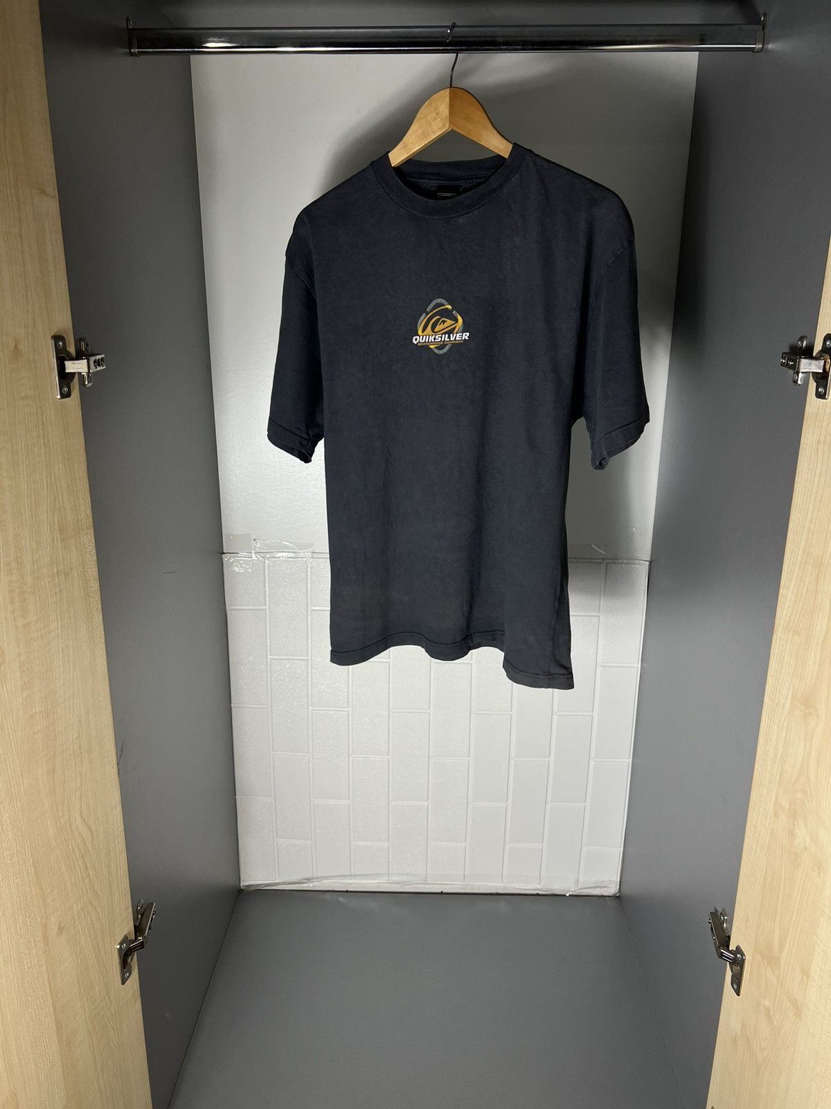 Quiksilver VINTAGE QUIKSILVER RETRO T-SHIRT SURF SKATEBOARD Y2K 90s Size US L / EU 52-54 / 3 - 8 Thumbnail