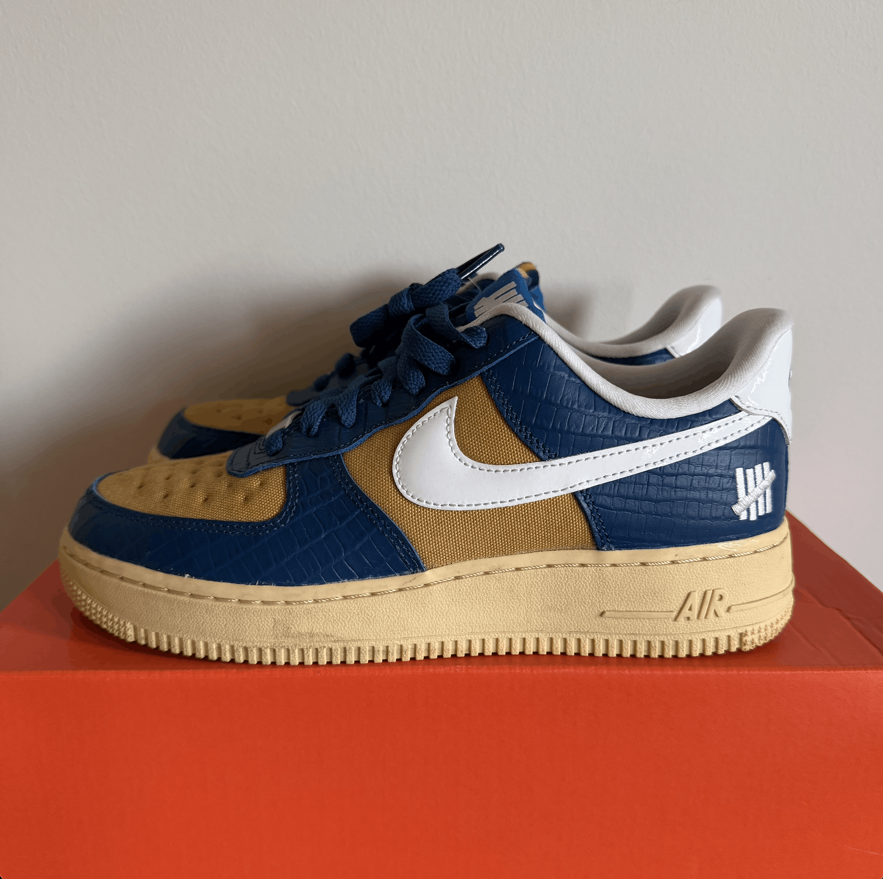 Nike × Undefeated NikUndefeated Air Force 1 Low “5 On It” Court Blue Size US 6 / EU 39 - 2 Thumbnail