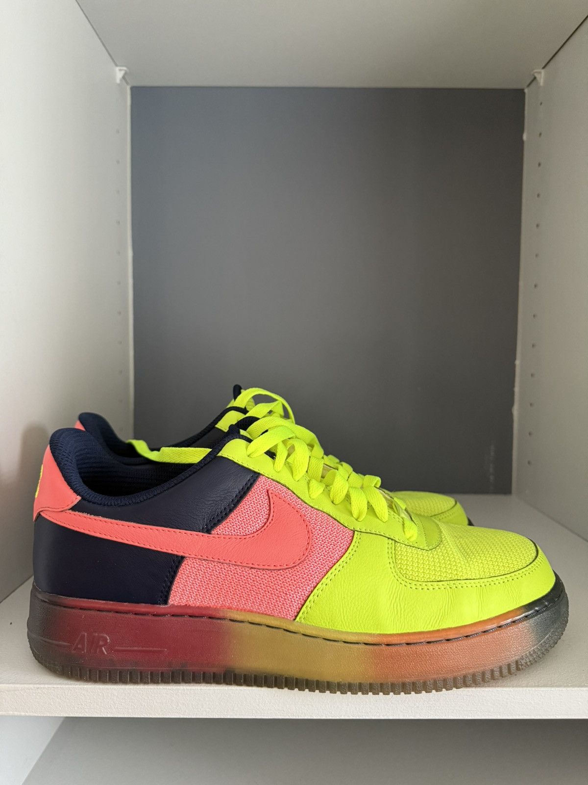 Nike Nike Air Force 1 NYC Nike iD Low Top Sneaker 2015 9.5 Size US 9.5 / EU 42-43 - 6 Thumbnail