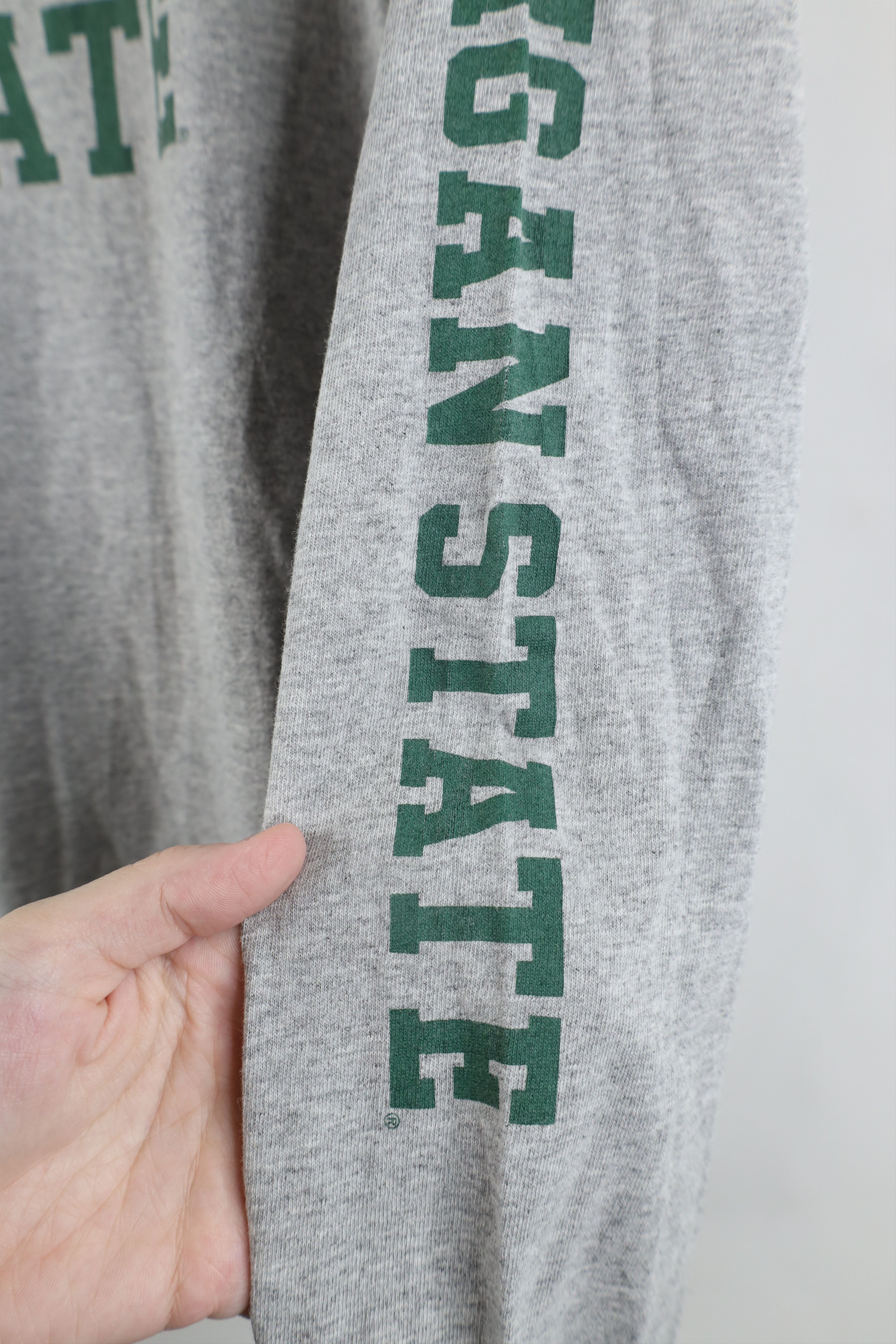 Vintage Vintage Michigan State University Long Sleeve T-Shirt Gray Size US M / EU 48-50 / 2 - 7 Thumbnail