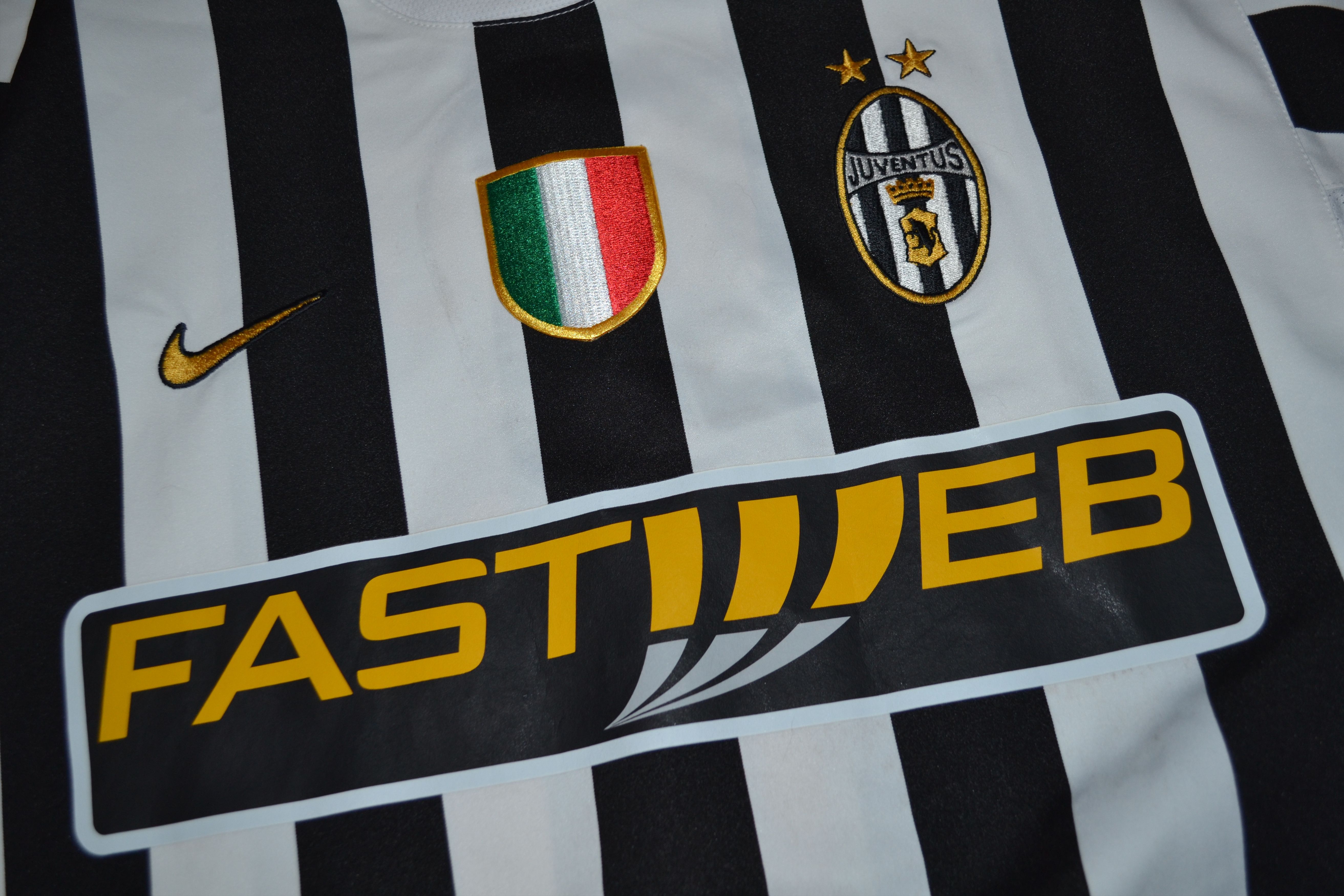 Nike Juventus Home Vintage Shirt Kit 2003 2004 Soccer Jersey Size US M / EU 48-50 / 2 - 4 Thumbnail
