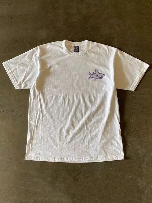 Japanese Brand White retro shark pattern loose tee Size US L / EU 52-54 / 3 - 3 Thumbnail