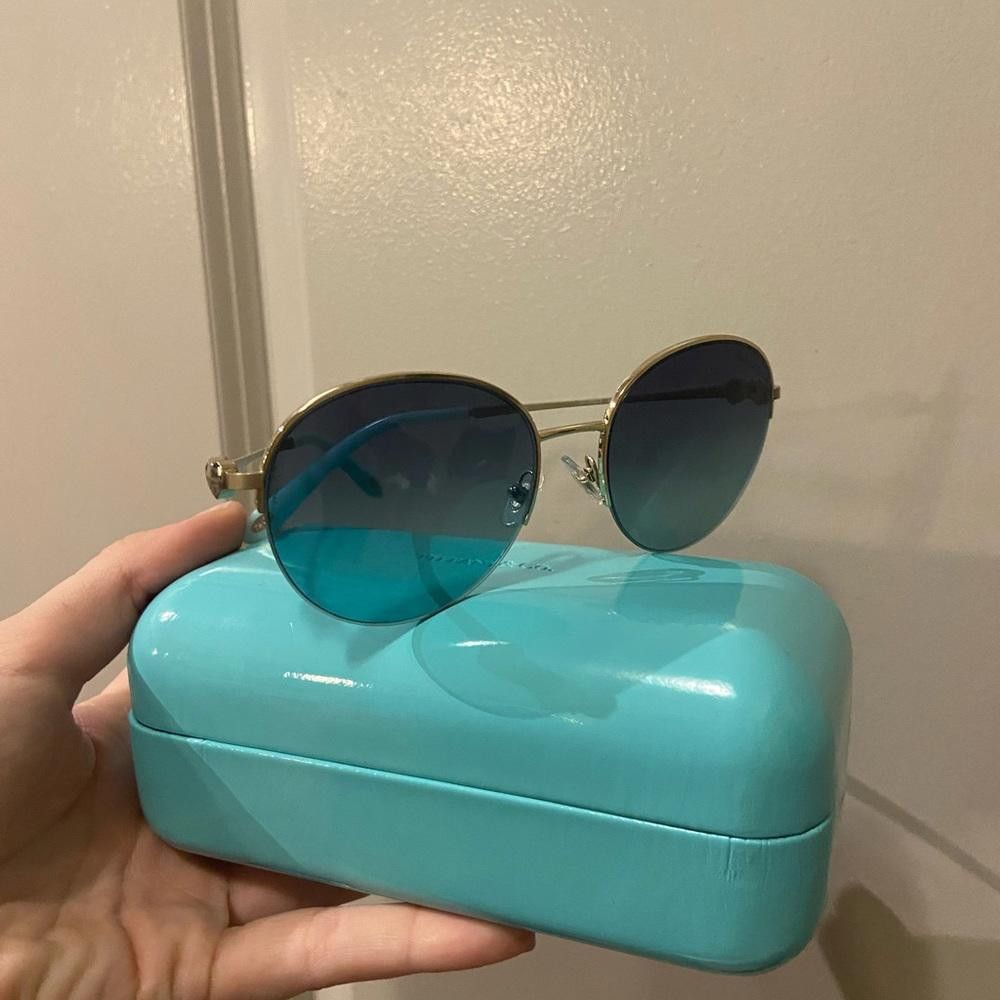 Tiffany & Co. Tiffany Blue Round Sunglasses Size ONE SIZE - 1 Thumbnail