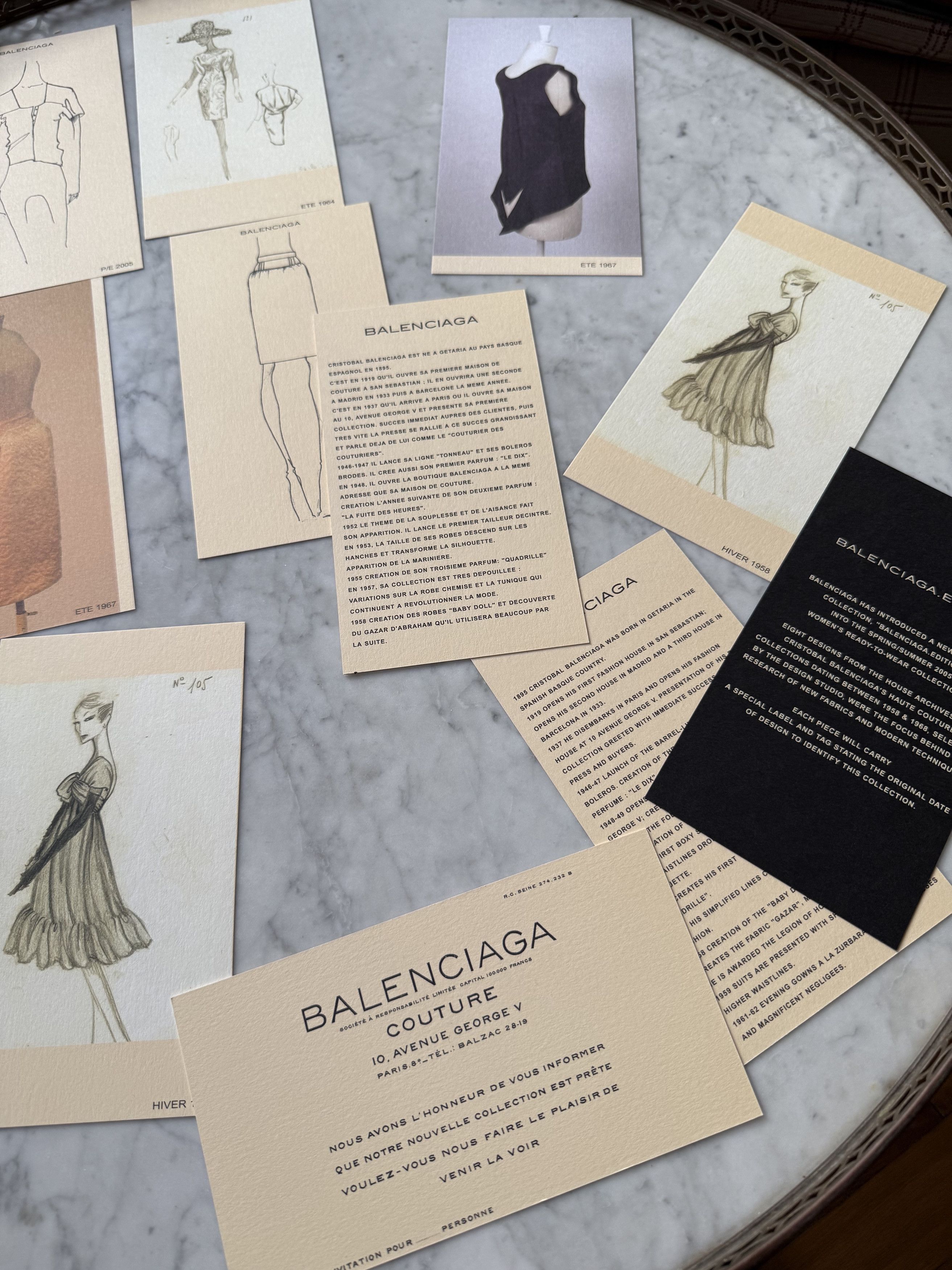Balenciaga Balenciaga Fashion Booklet Edition -double face pictures Size ONE SIZE - 6 Thumbnail