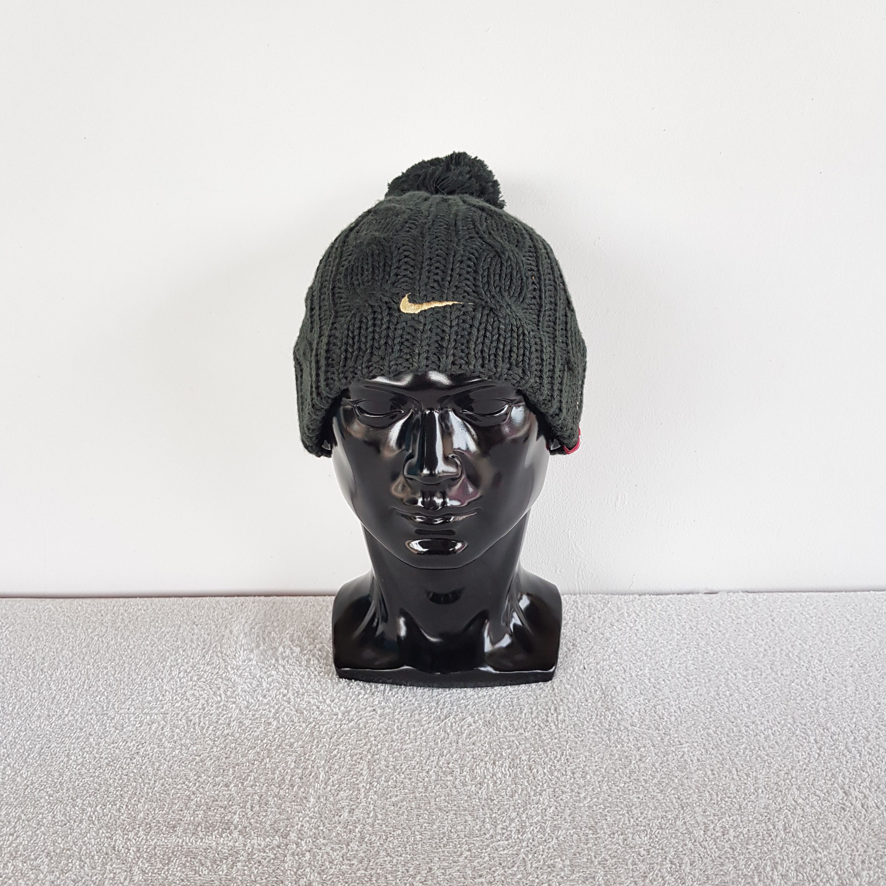 Nike Vintage Nike Beanie Y2K Nike Swoosh Pom Pom Knit Snow Caps Size ONE SIZE - 2 Thumbnail