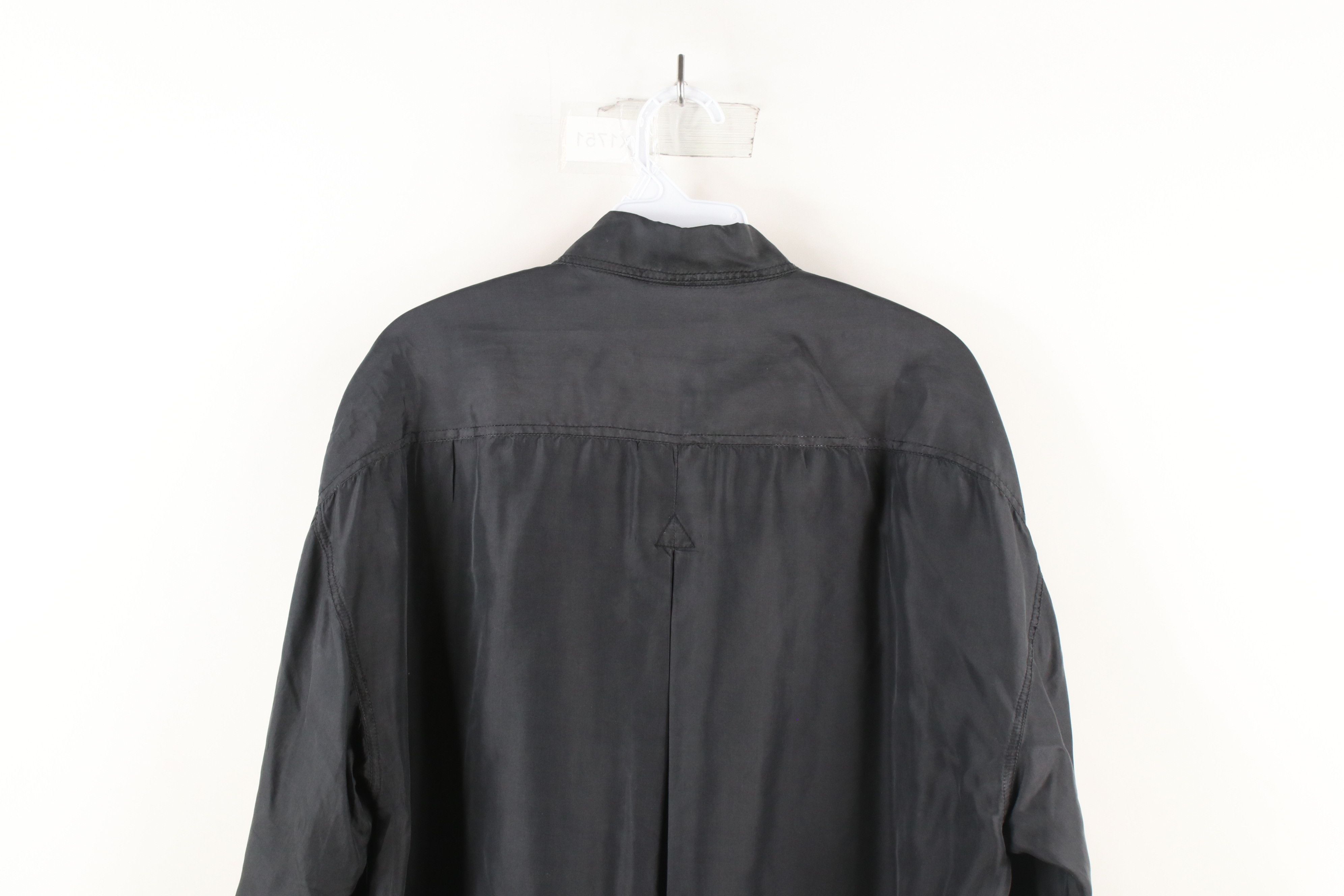 Vintage Vintage 90s Streetwear Fit Silk Collared Button Shirt Black Size US M / EU 48-50 / 2 - 9 Thumbnail