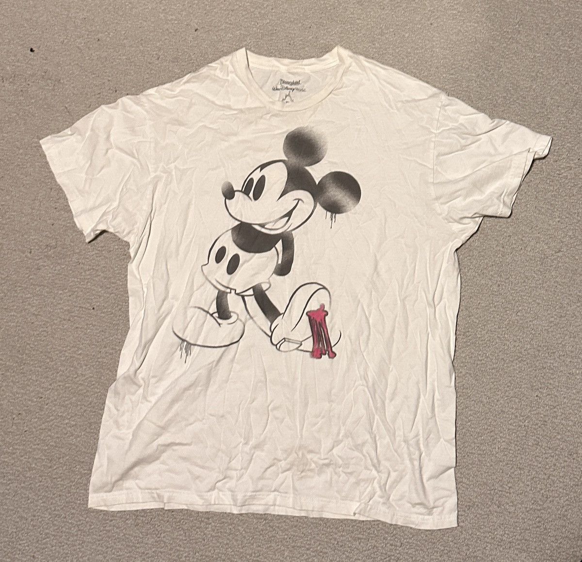 Disney White Mickey bubblegum T-shirt Size US XL / EU 56 / 4 - 1 Thumbnail