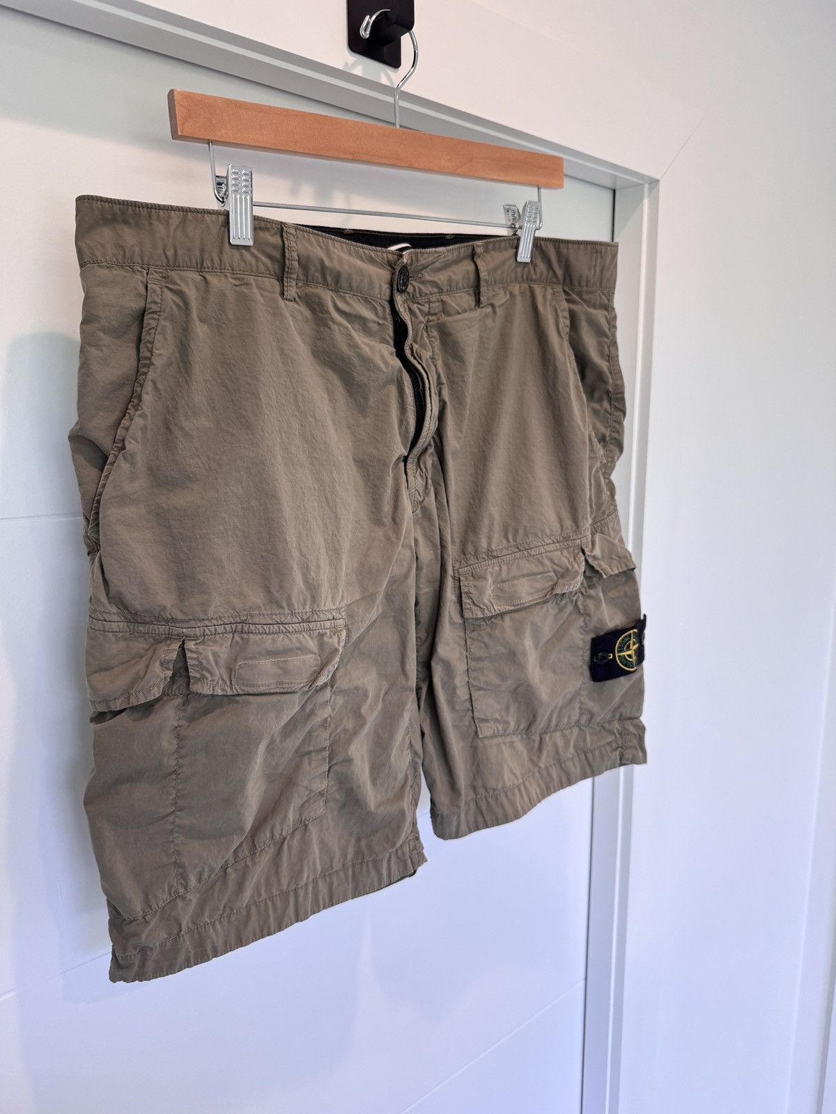 Stone Island Stone Island Green Khaki Bermuda Cargo Shorts Sz 36 Type RE Size US 36 / EU 52 - 2 Thumbnail