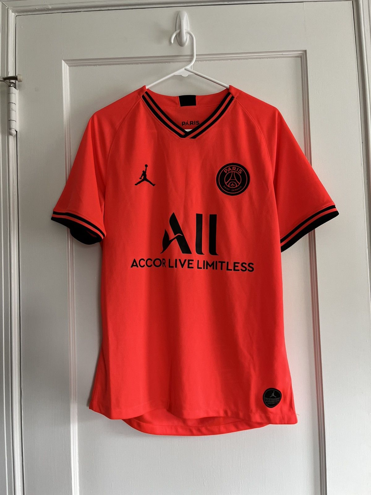 Jordan Brand × Nike PSG Jordan 2019/20 19/20 Away Soccer Jersey/ Football Shirt Size US M / EU 48-50 / 2 - 1 Thumbnail