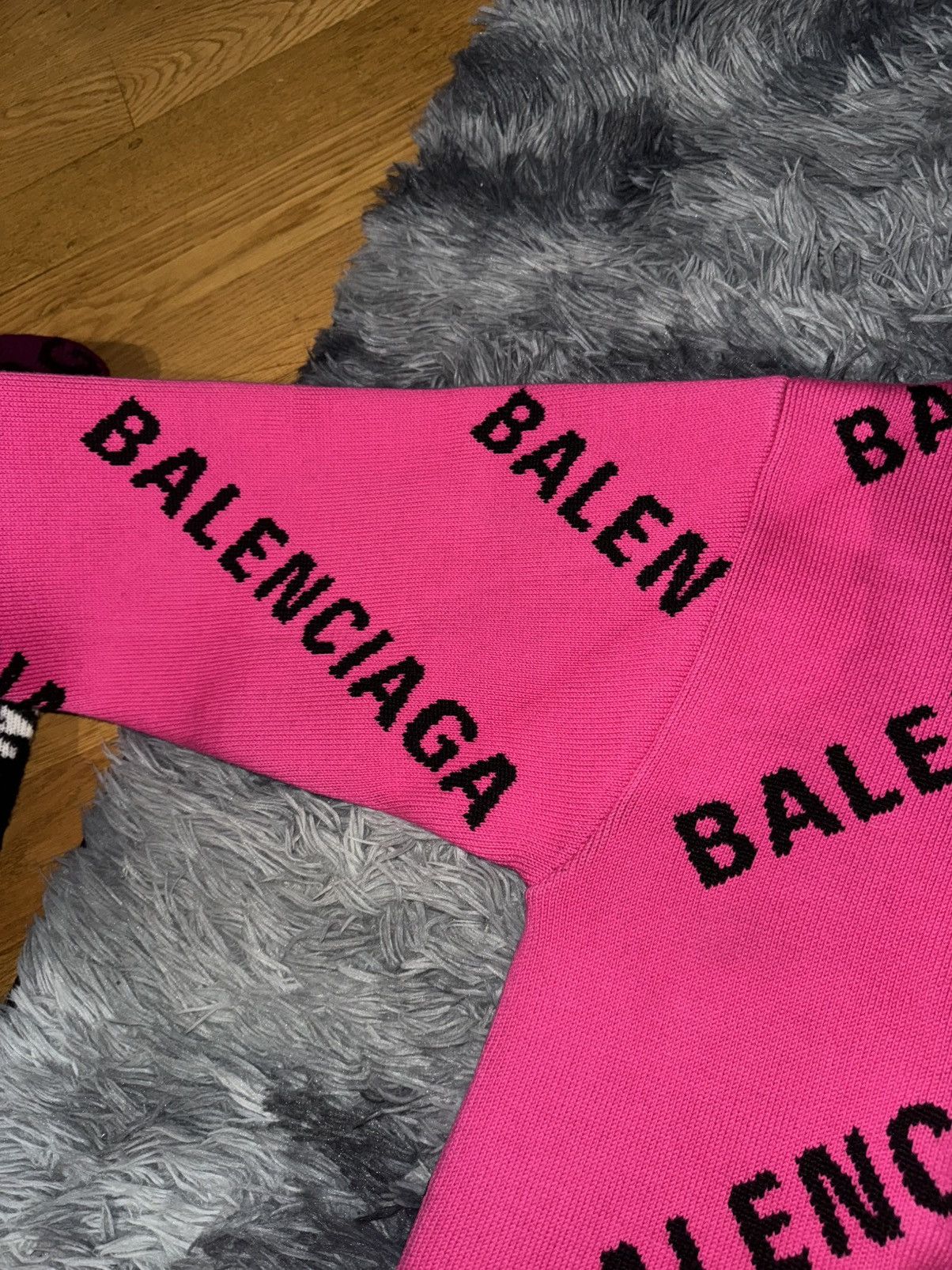 Balenciaga Pink balenciaga logo knit Size US XS / EU 42 / 0 - 5 Thumbnail